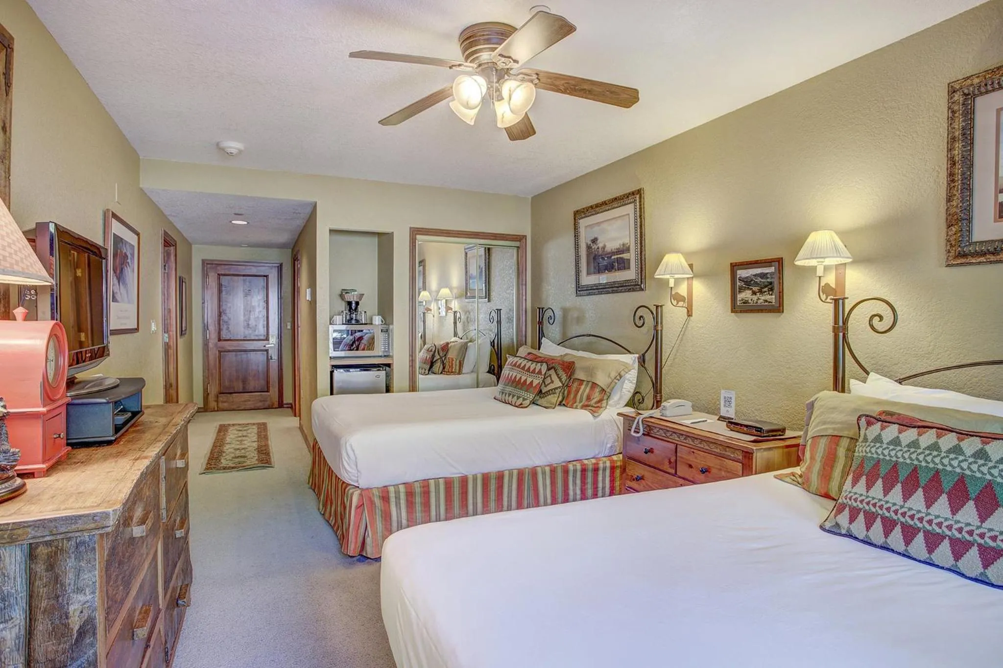 Photo of the whole room, Bed in St James Beaver Creek, A Vail Resorts Property