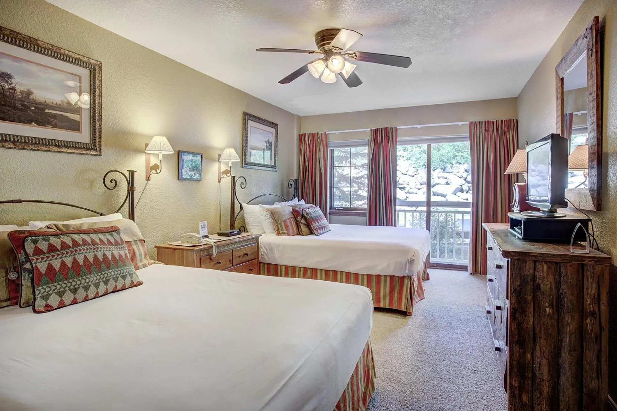 Photo of the whole room, Bed in St James Beaver Creek, A Vail Resorts Property