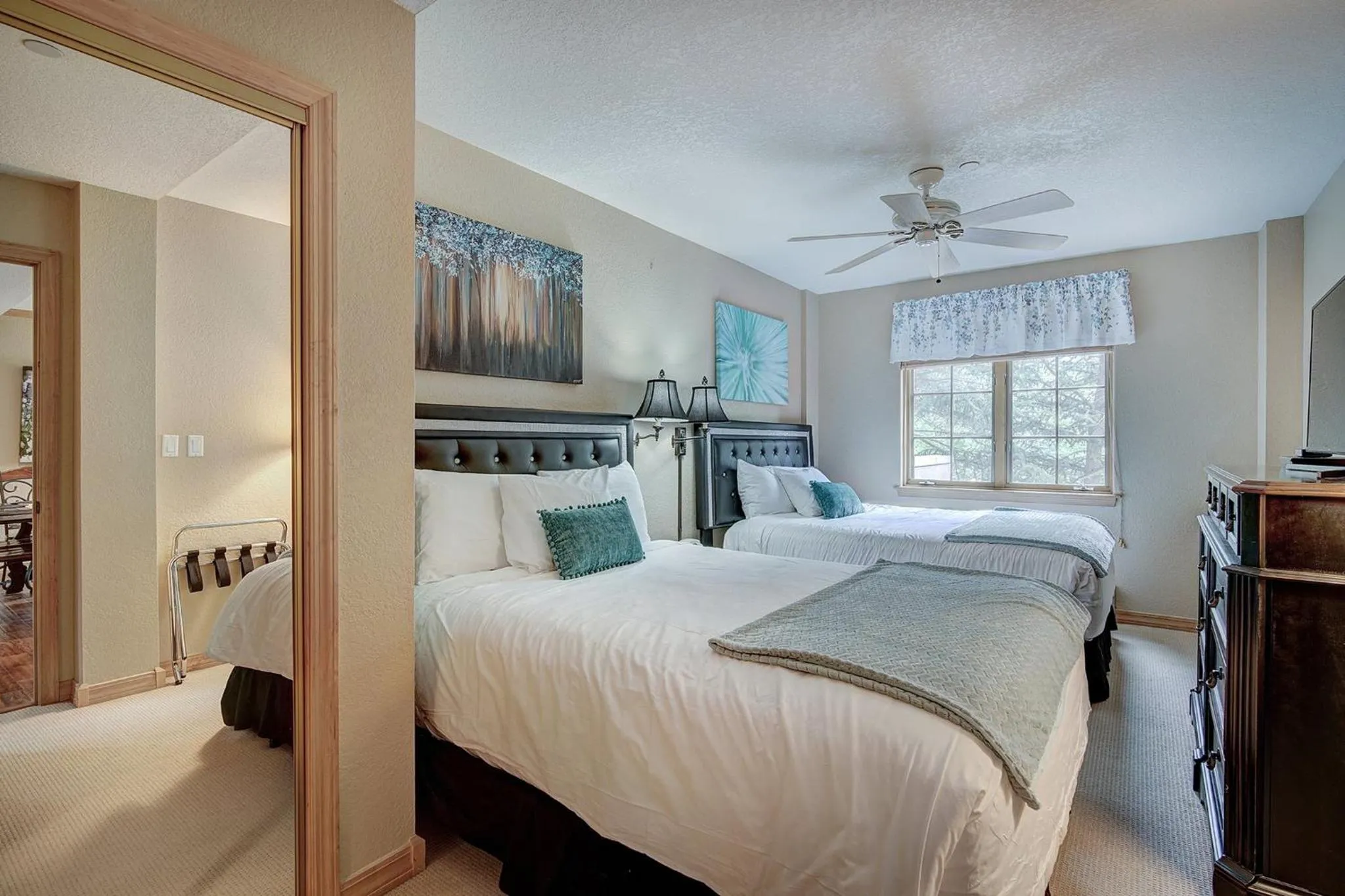 Photo of the whole room, Bed in St James Beaver Creek, A Vail Resorts Property