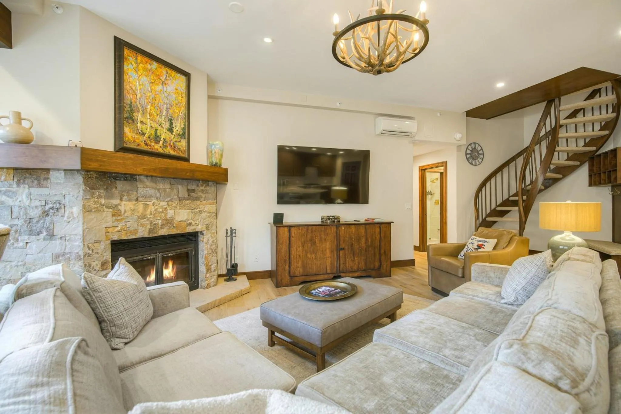 Living room in The Osprey at Beaver Creek, a RockResort