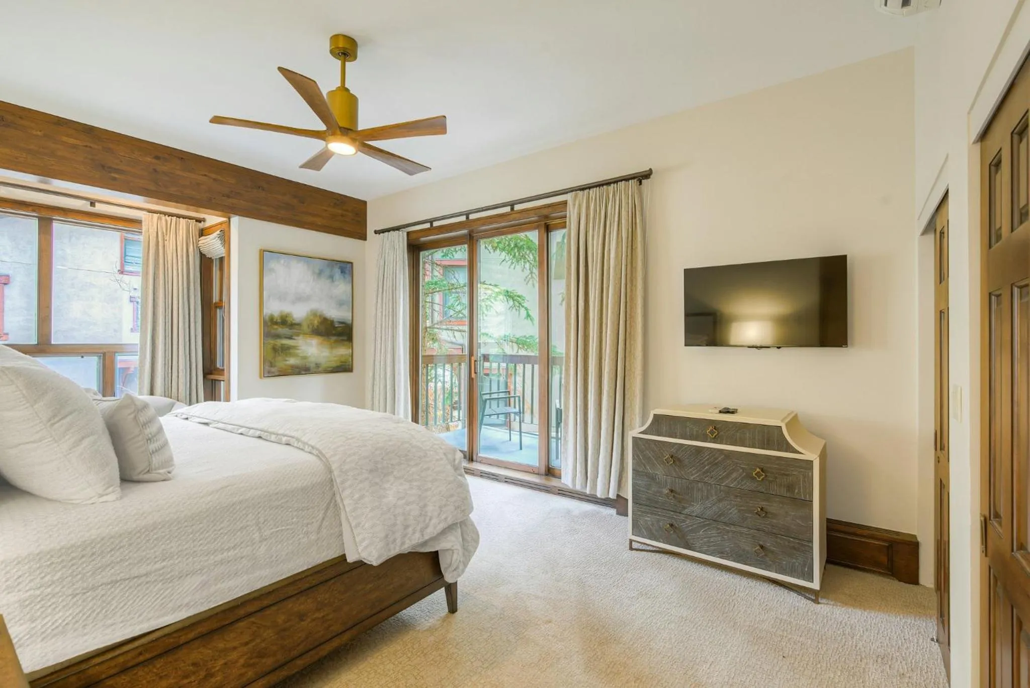 Bedroom, Bed in The Osprey at Beaver Creek, a RockResort