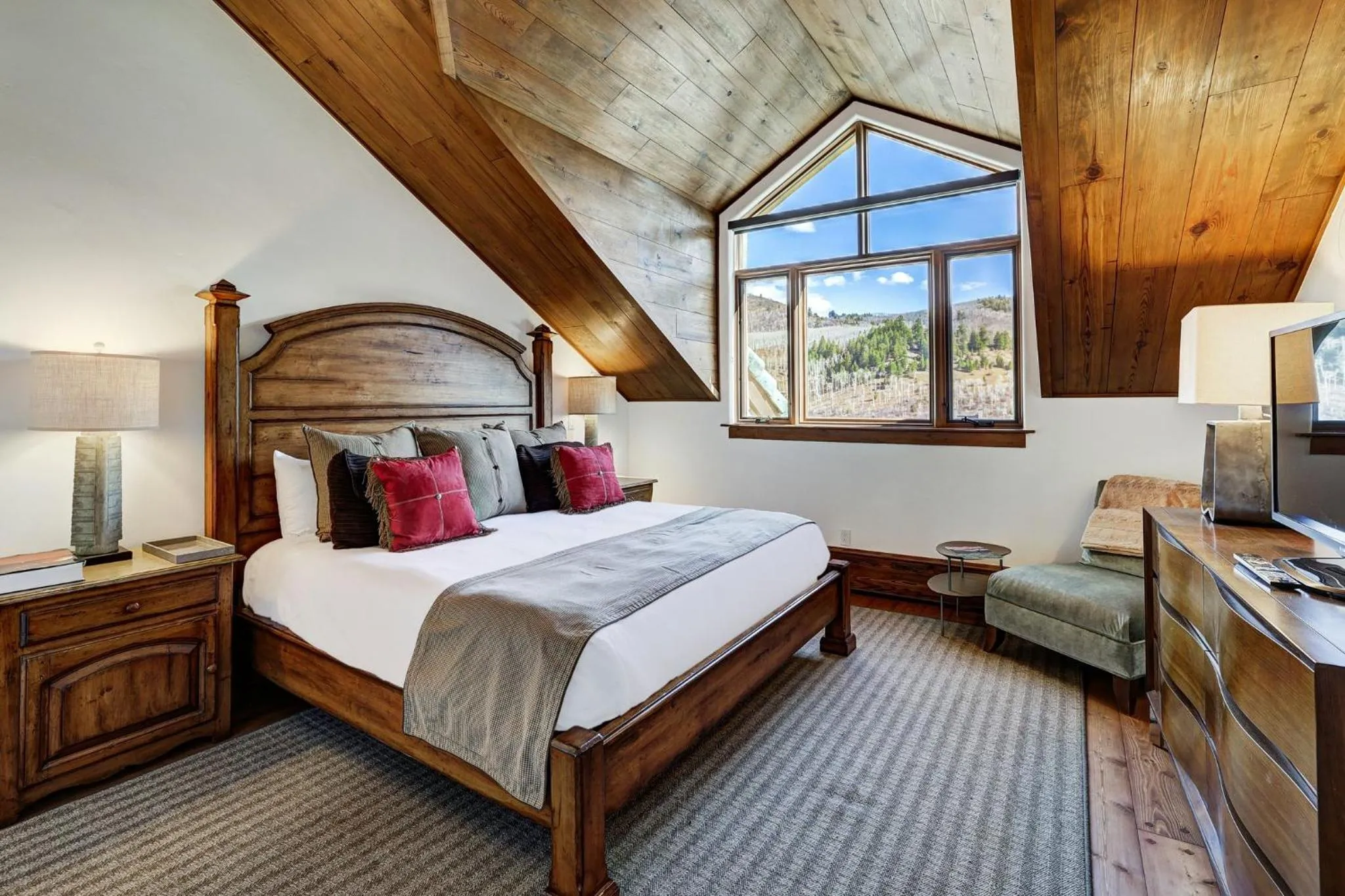 Bedroom, Bed in The Pines Lodge, a RockResort, by Vail Resorts