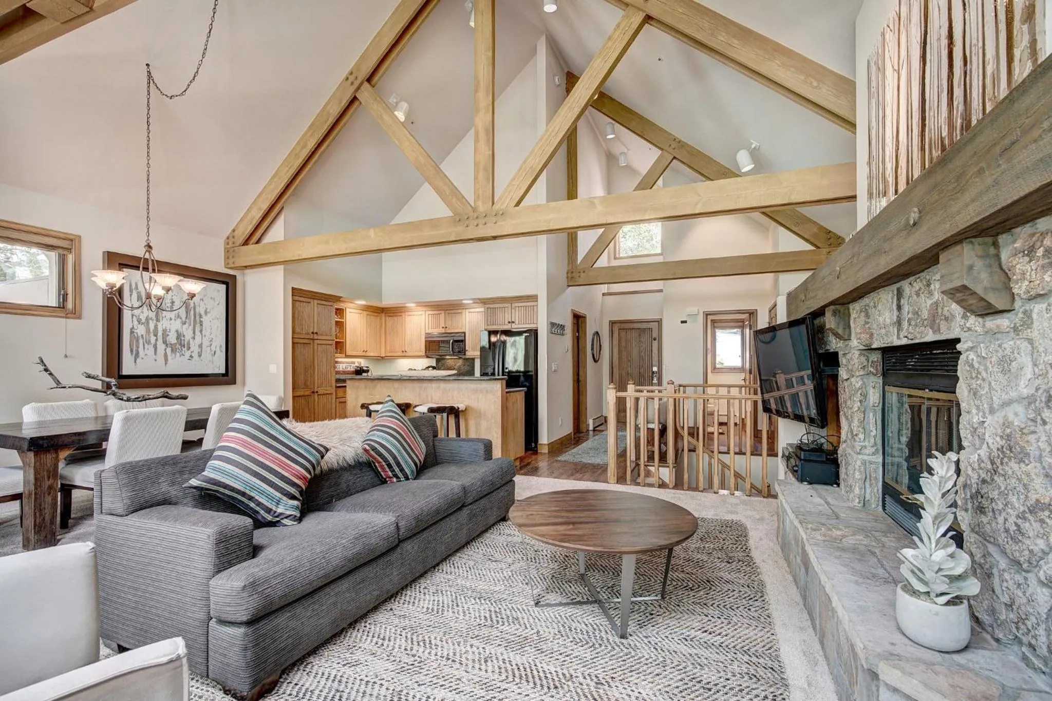 Living room in The Pines Lodge, a RockResort, by Vail Resorts