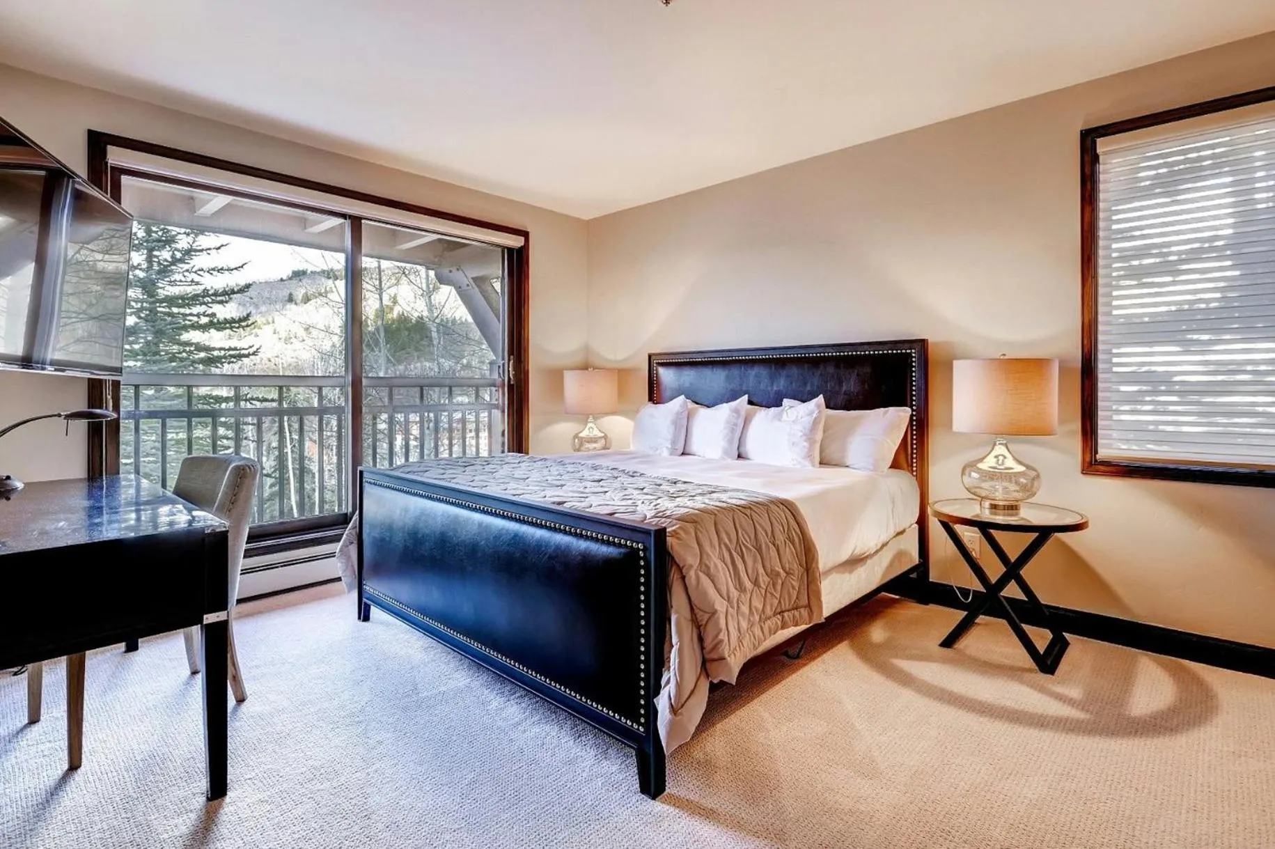 Bedroom, Bed in The Pines Lodge, a RockResort, by Vail Resorts