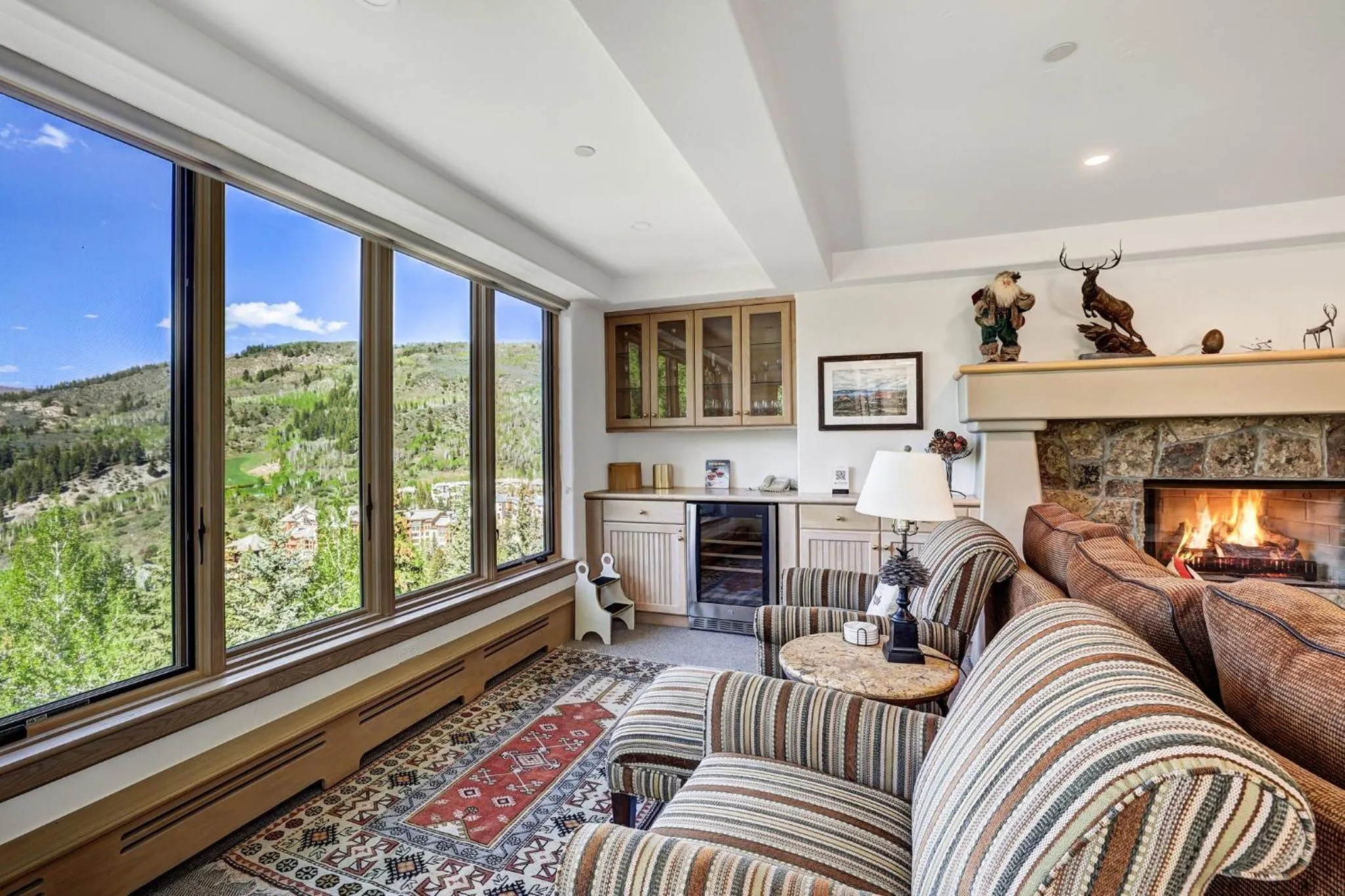 Living room in The Pines Lodge, a RockResort, by Vail Resorts