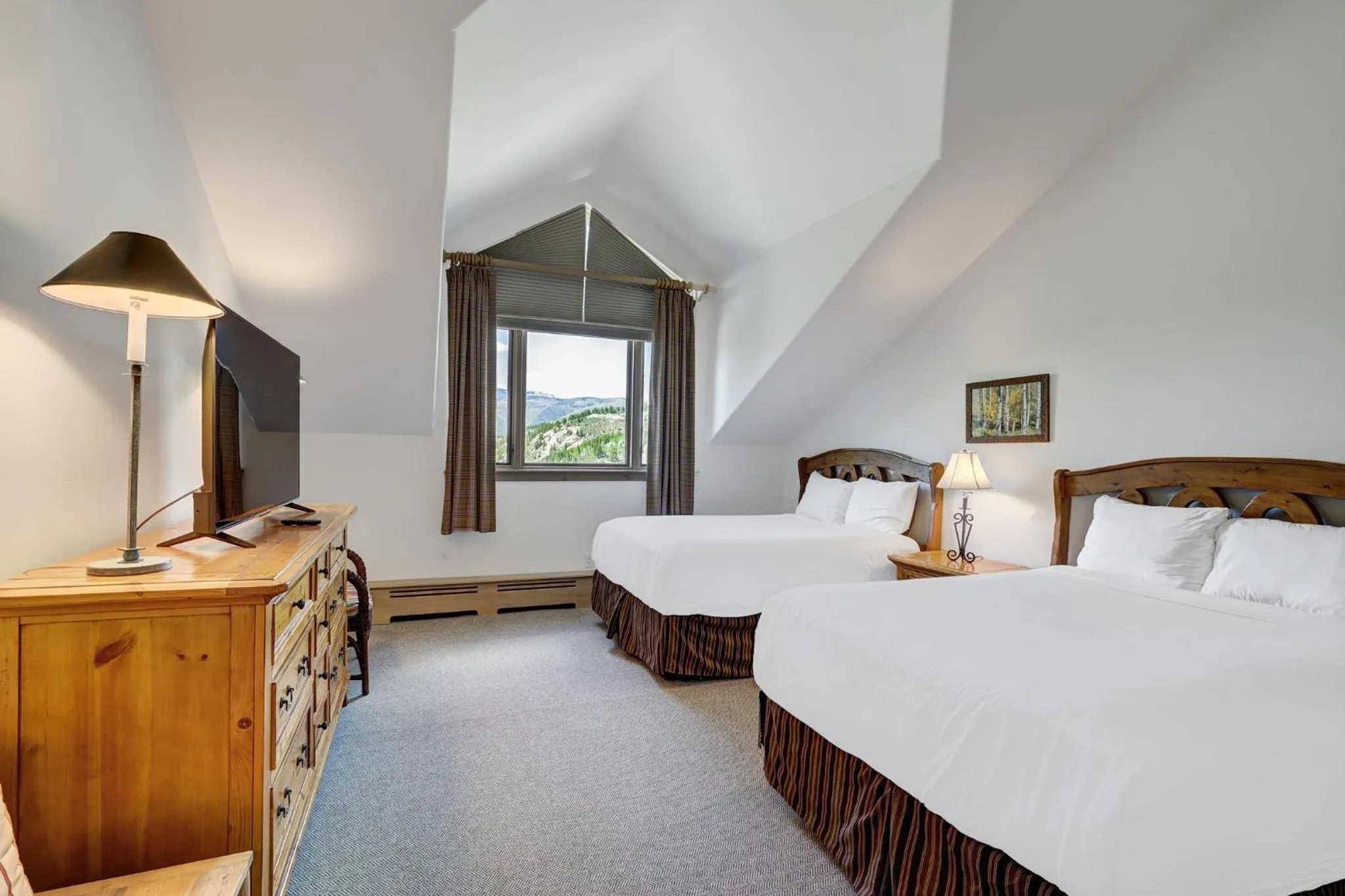 Bedroom, Bed in The Pines Lodge, a RockResort, by Vail Resorts