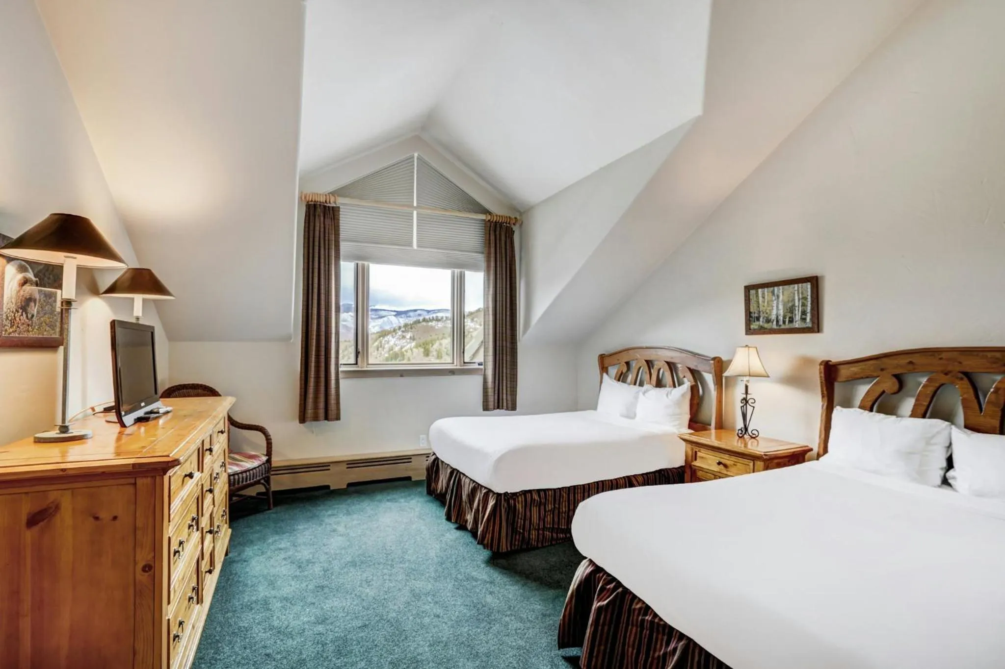 Bedroom, Bed in The Pines Lodge, a RockResort, by Vail Resorts