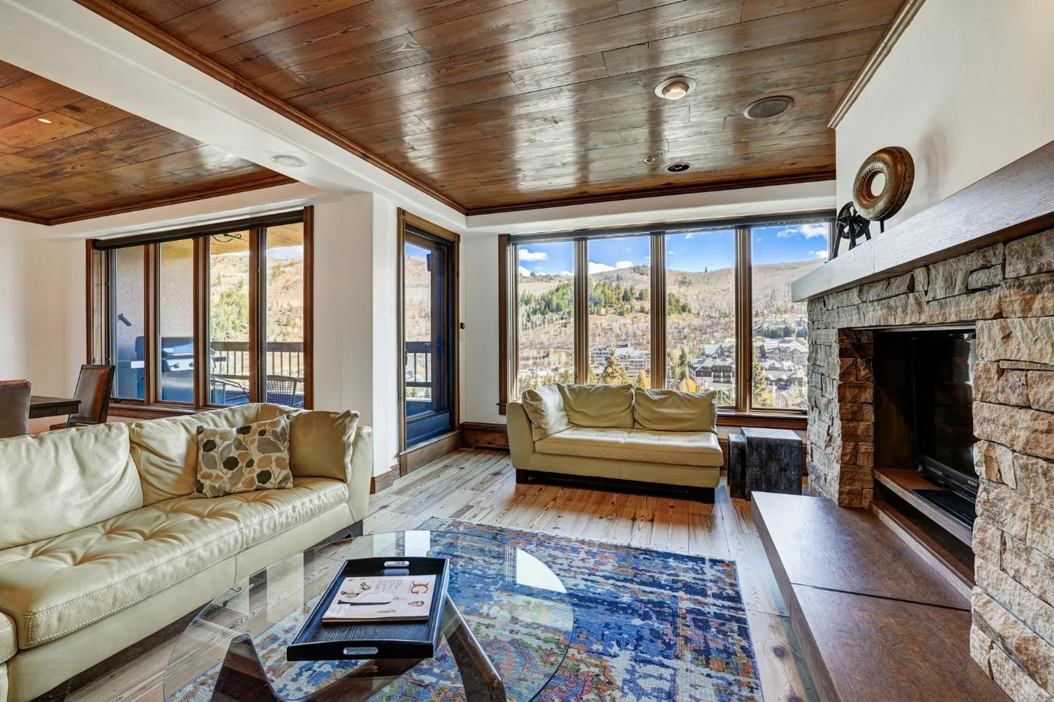 Living room in The Pines Lodge, a RockResort, by Vail Resorts