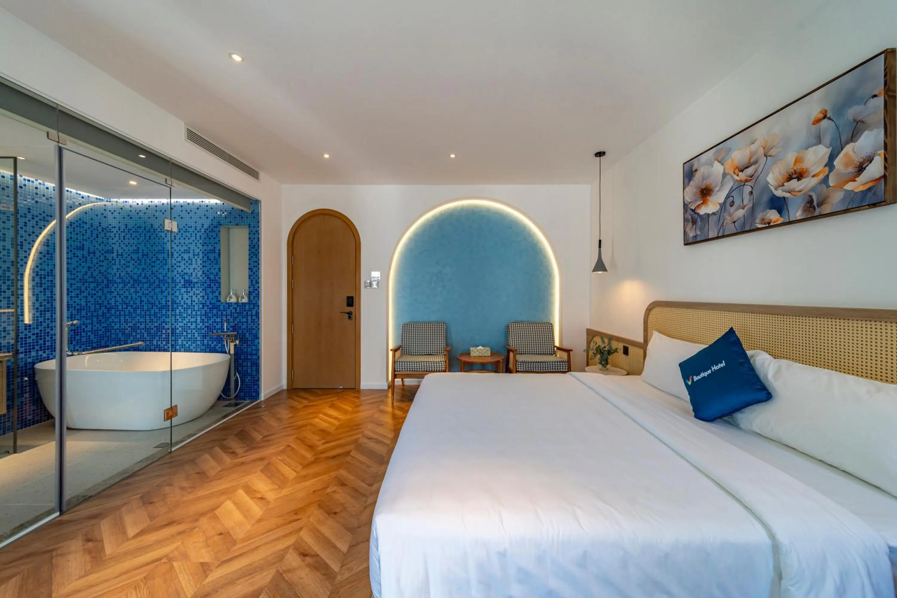 Bed in V Boutique Hotel - Complimentary refreshments