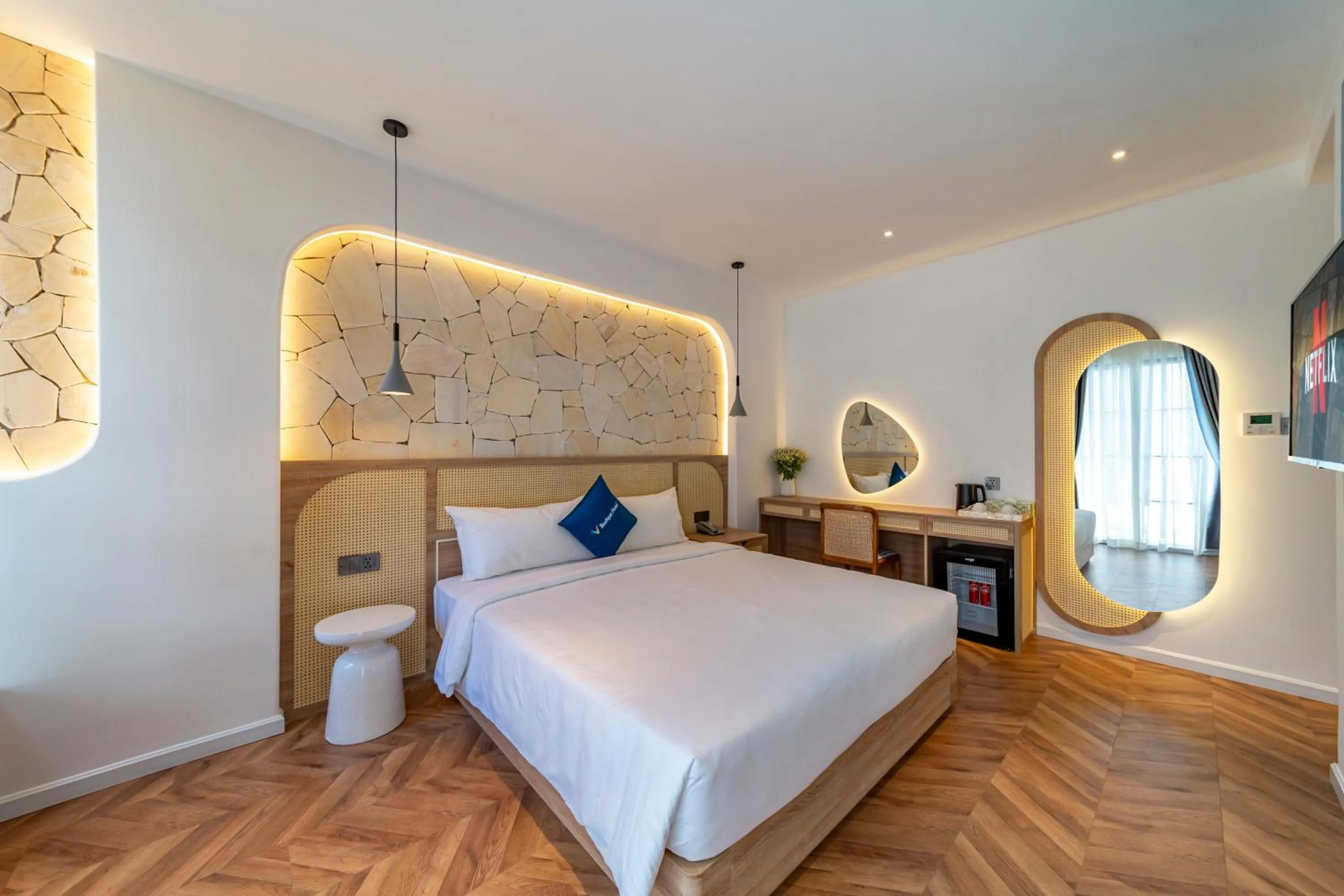 Bedroom, Bed in V Boutique Hotel - Complimentary refreshments