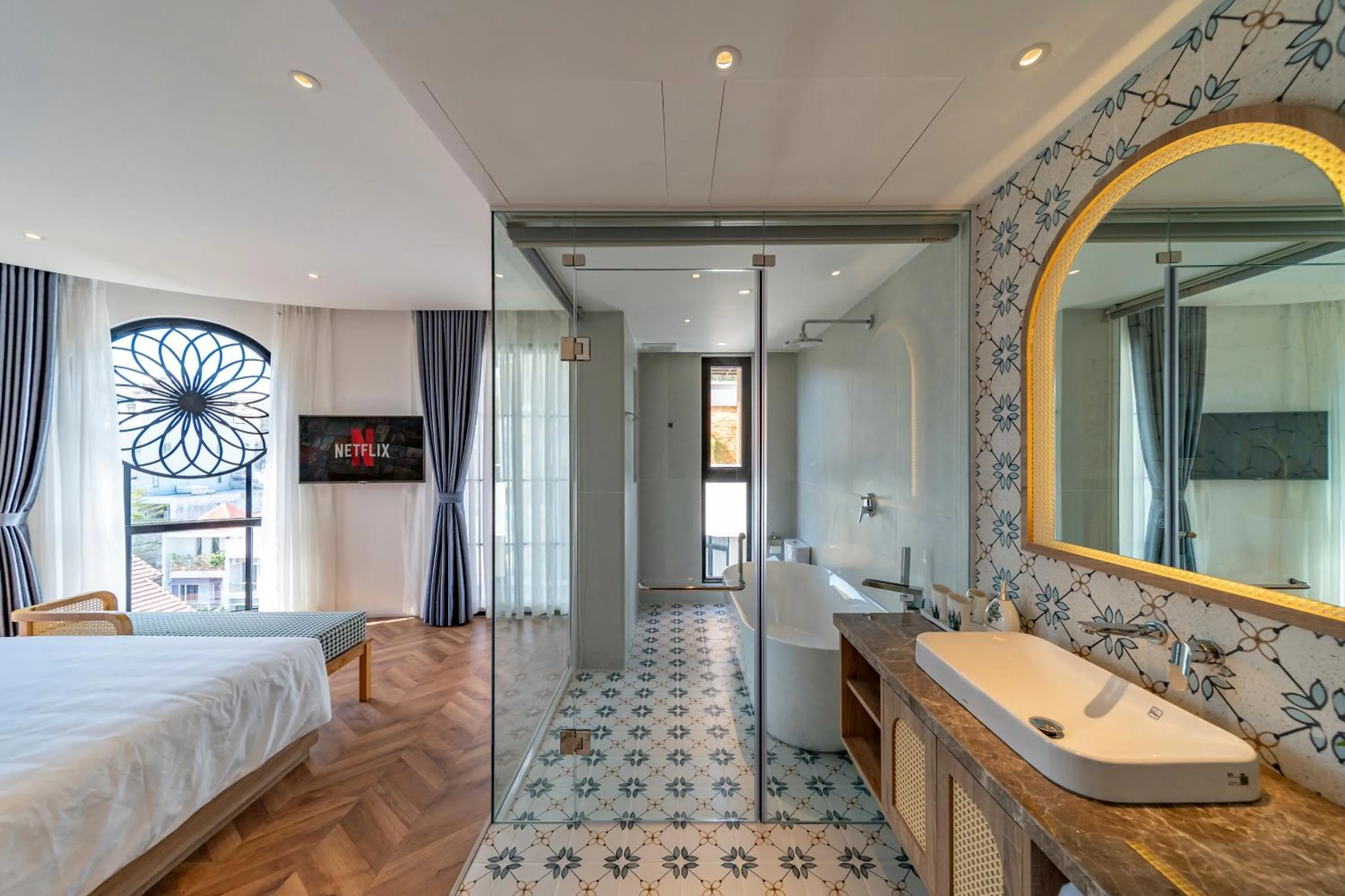 Bathroom, Bed in V Boutique Hotel - Complimentary refreshments