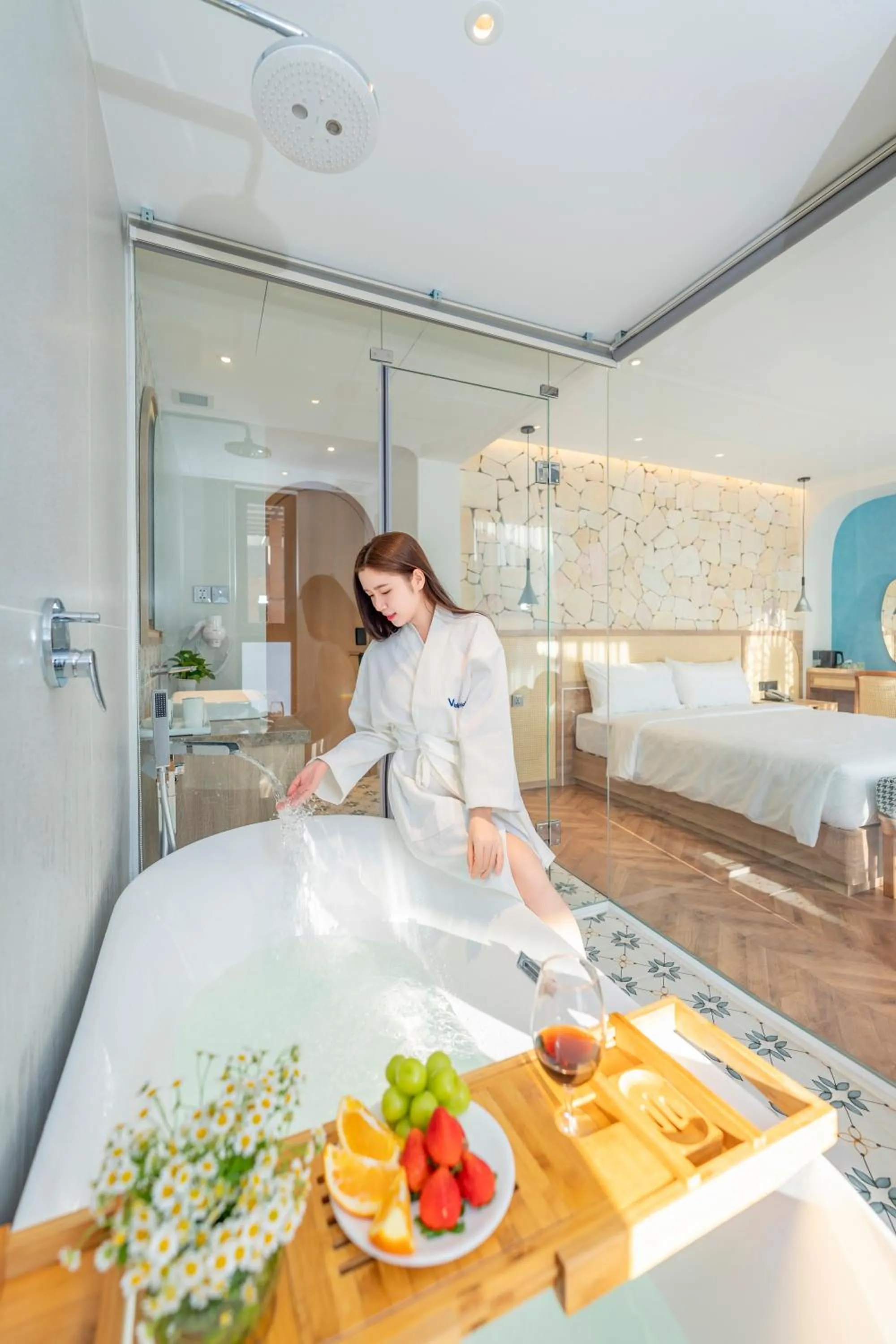 Bed in V Boutique Hotel - Complimentary refreshments