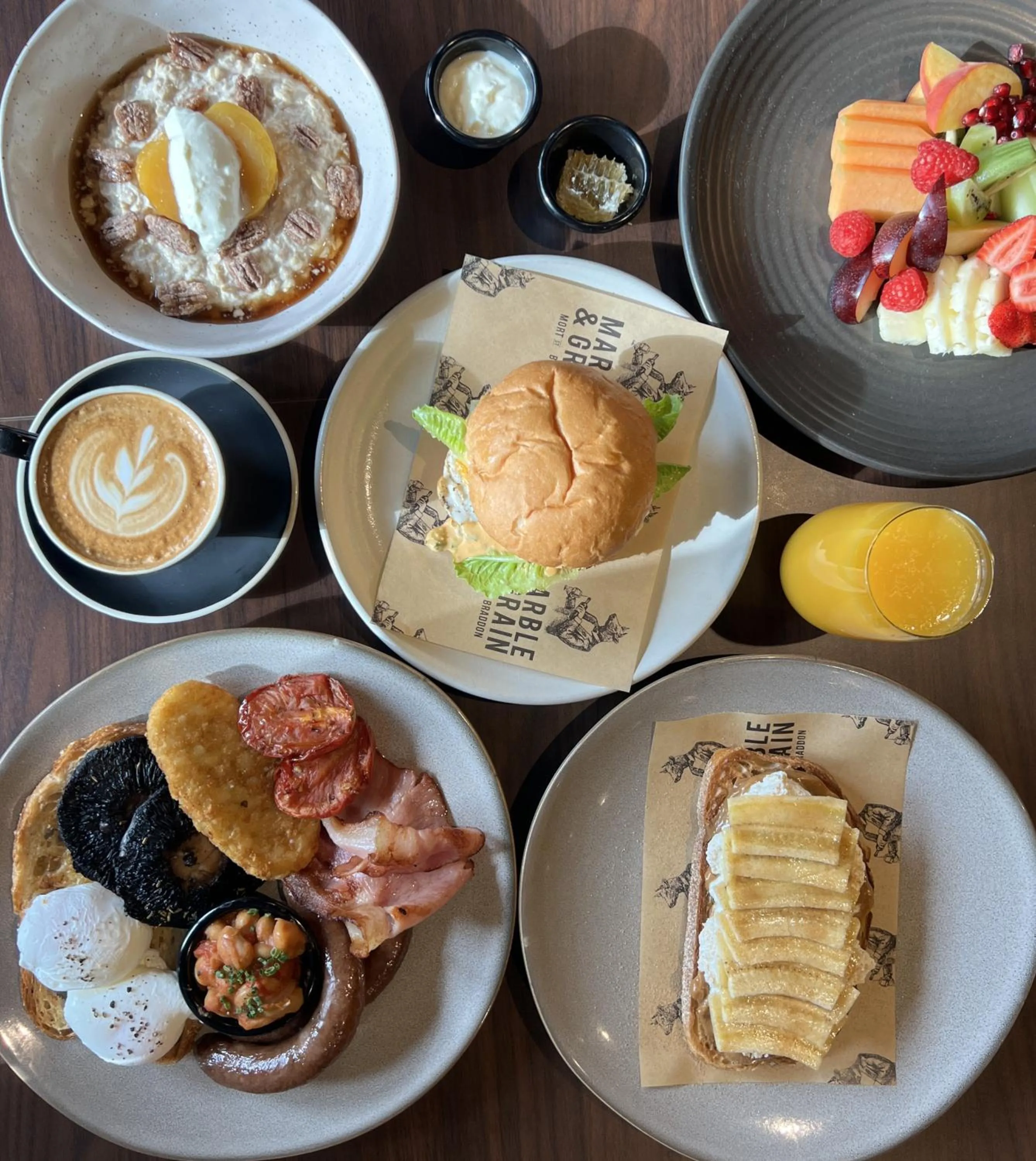 Breakfast in Avenue Hotel Canberra