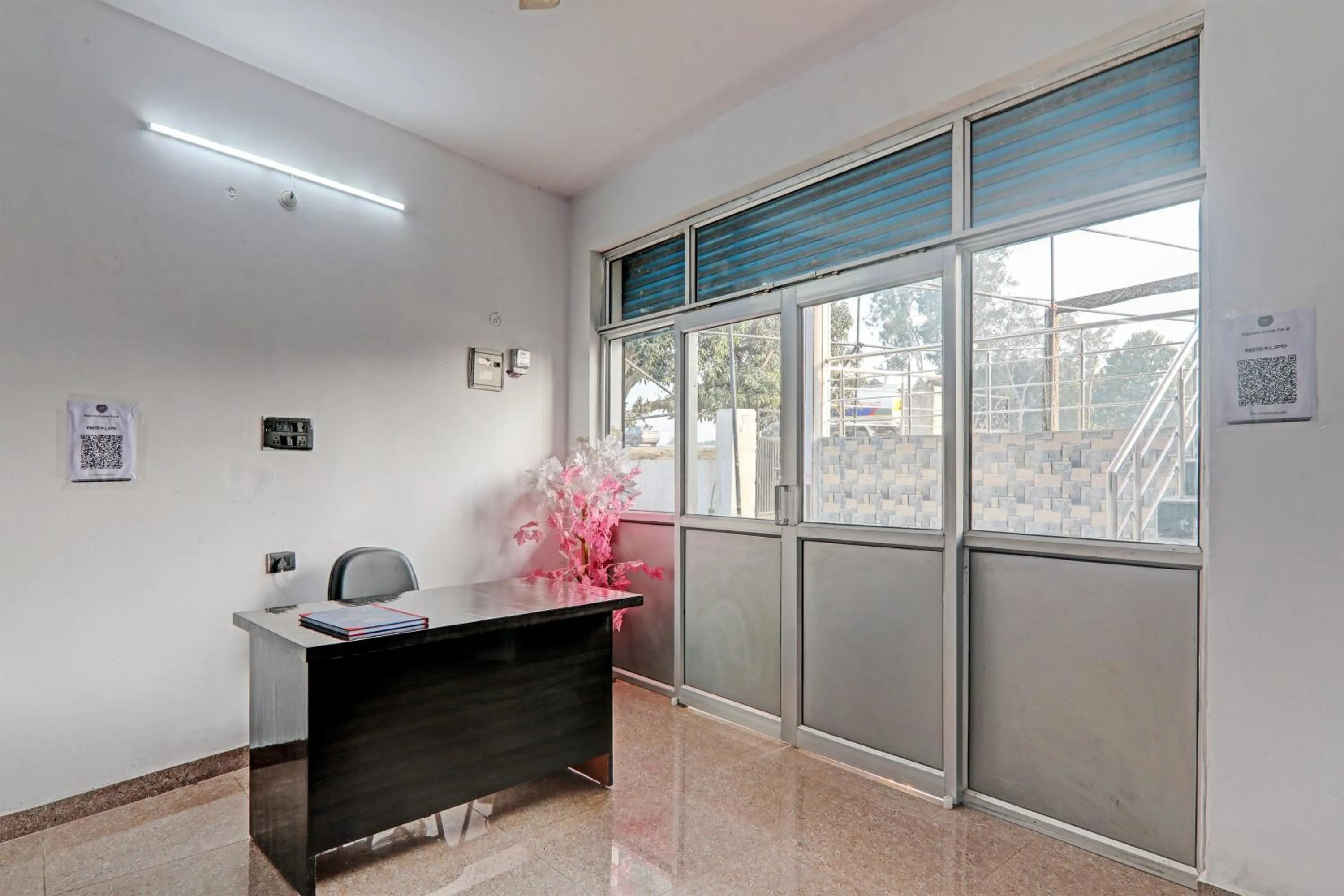 Lobby or reception in Hotel O Mahadevi Lawn