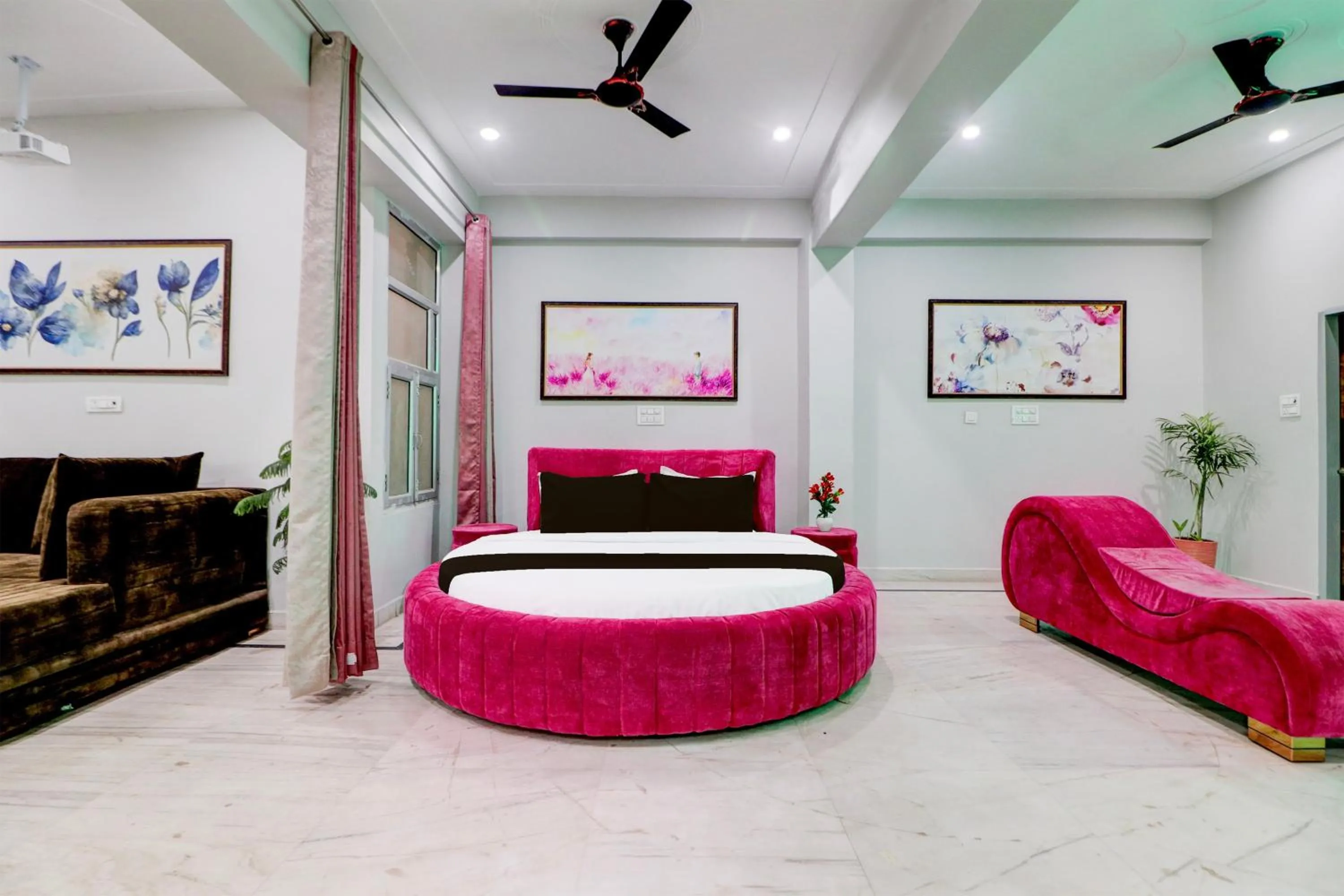 Bedroom, Bed in Super Hotel O Gold Inn