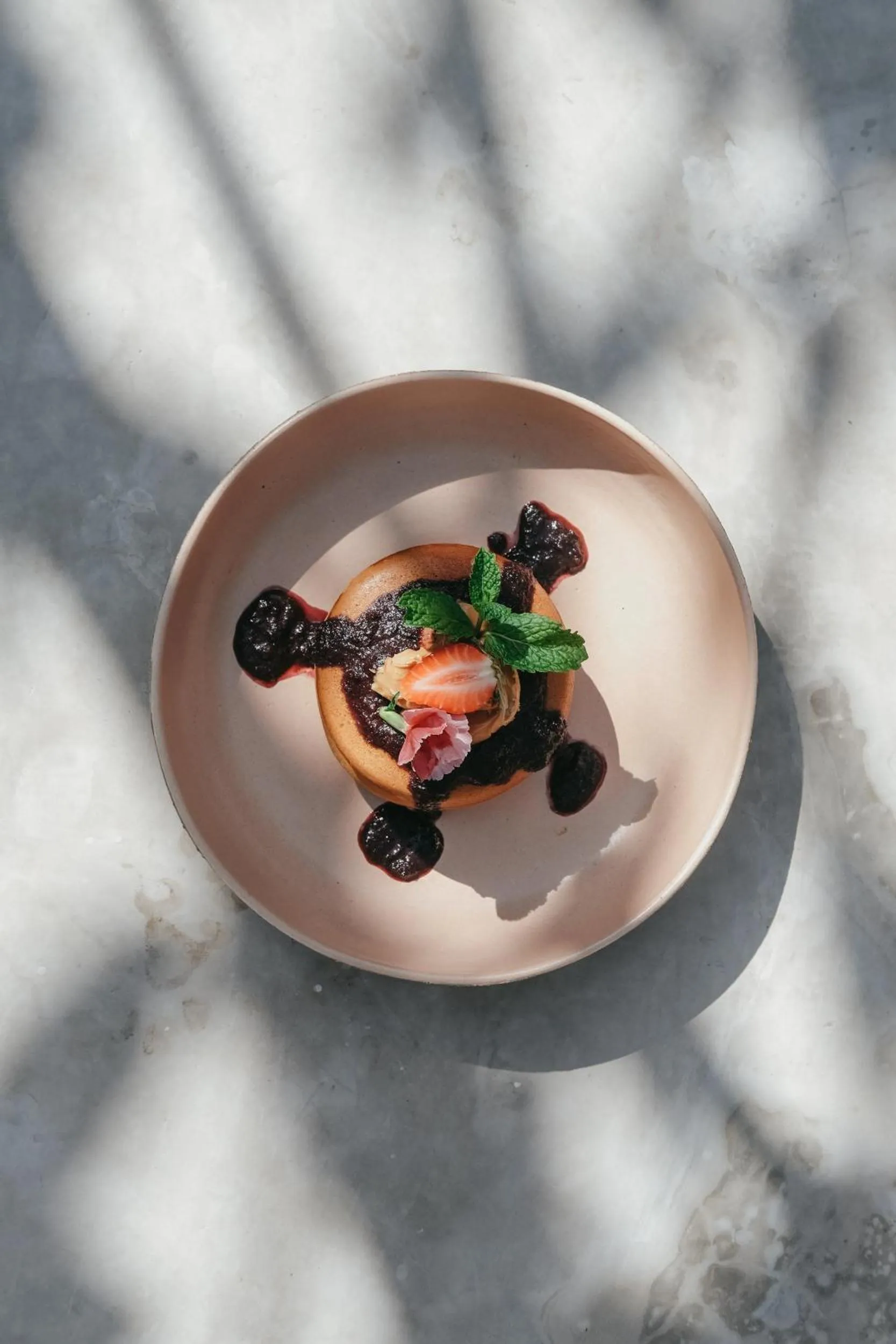 Restaurant/places to eat in Lulu's Villas