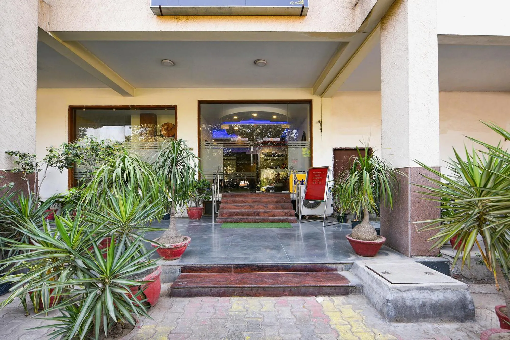 Facade/entrance in FabHotel Gracious Inn