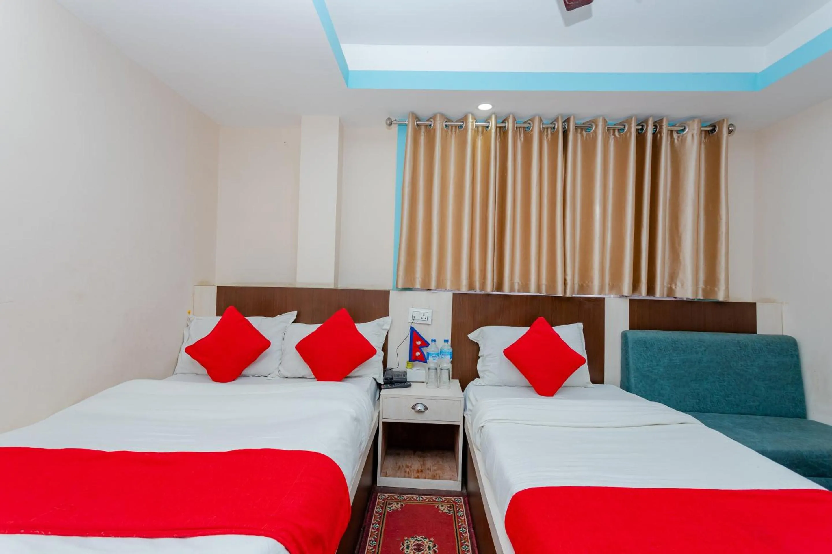 Bedroom, Bed in OYO 811 Hotel New Pokhara Palace