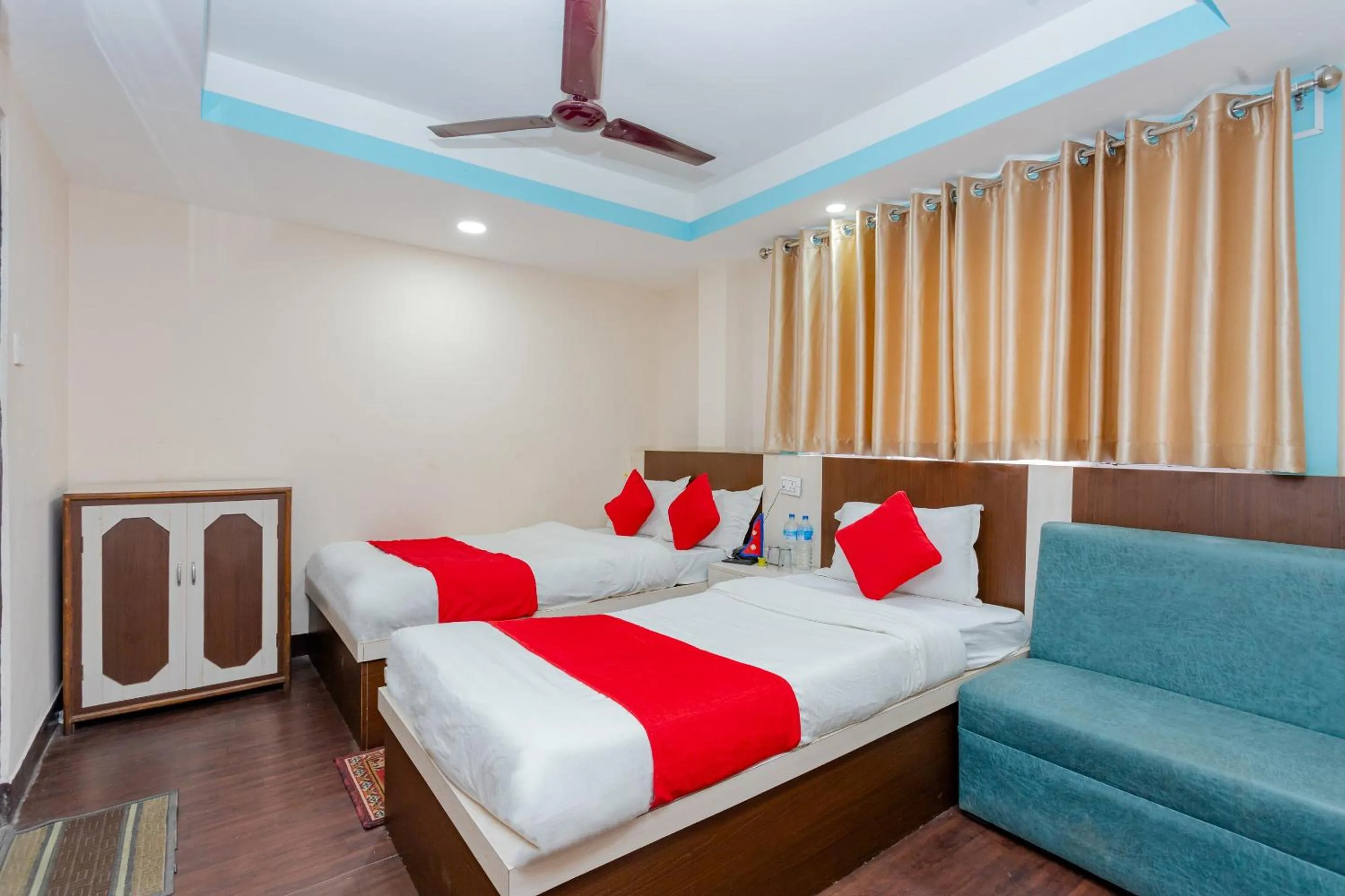 Bedroom, Bed in OYO 811 Hotel New Pokhara Palace