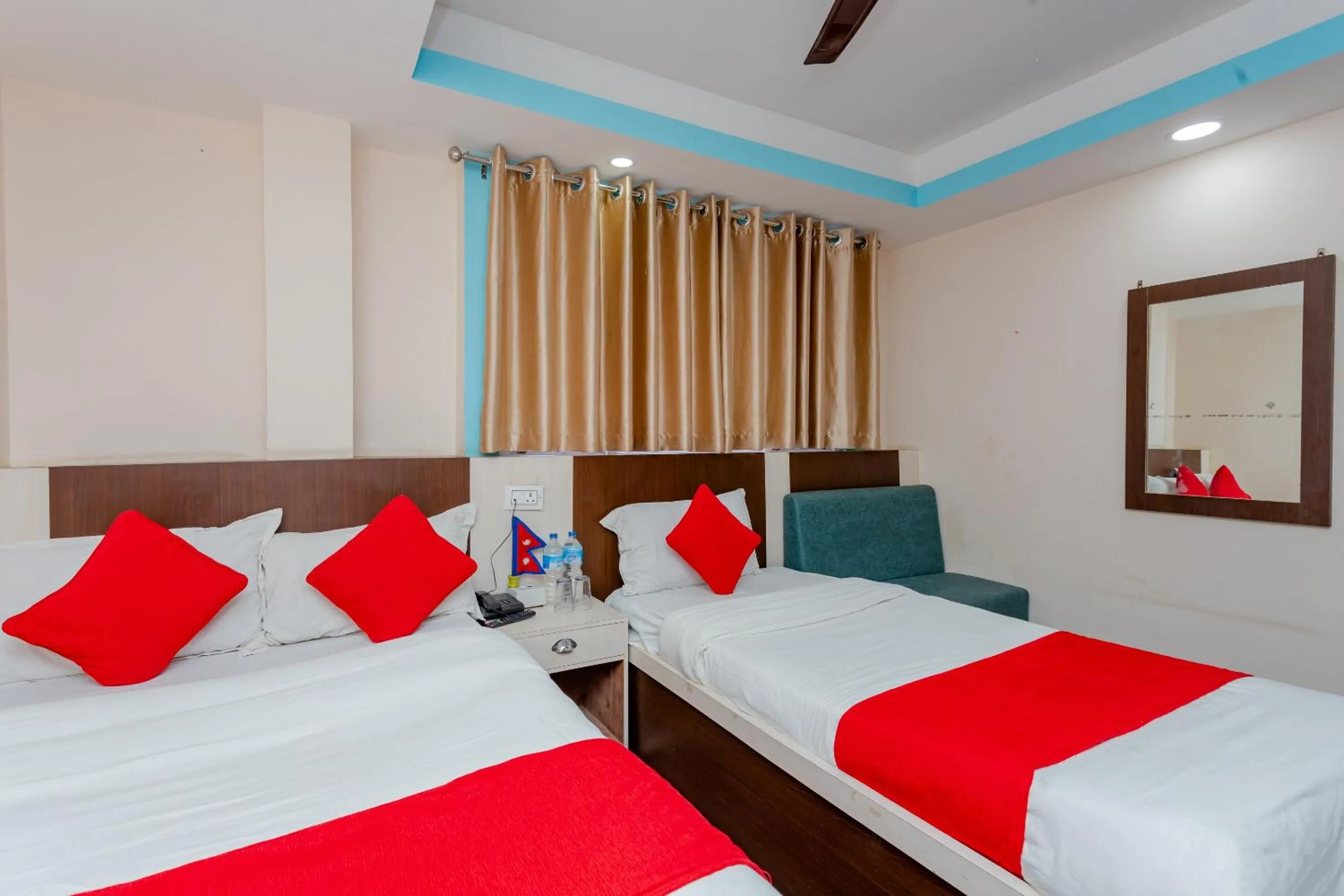 Bedroom, Bed in OYO 811 Hotel New Pokhara Palace