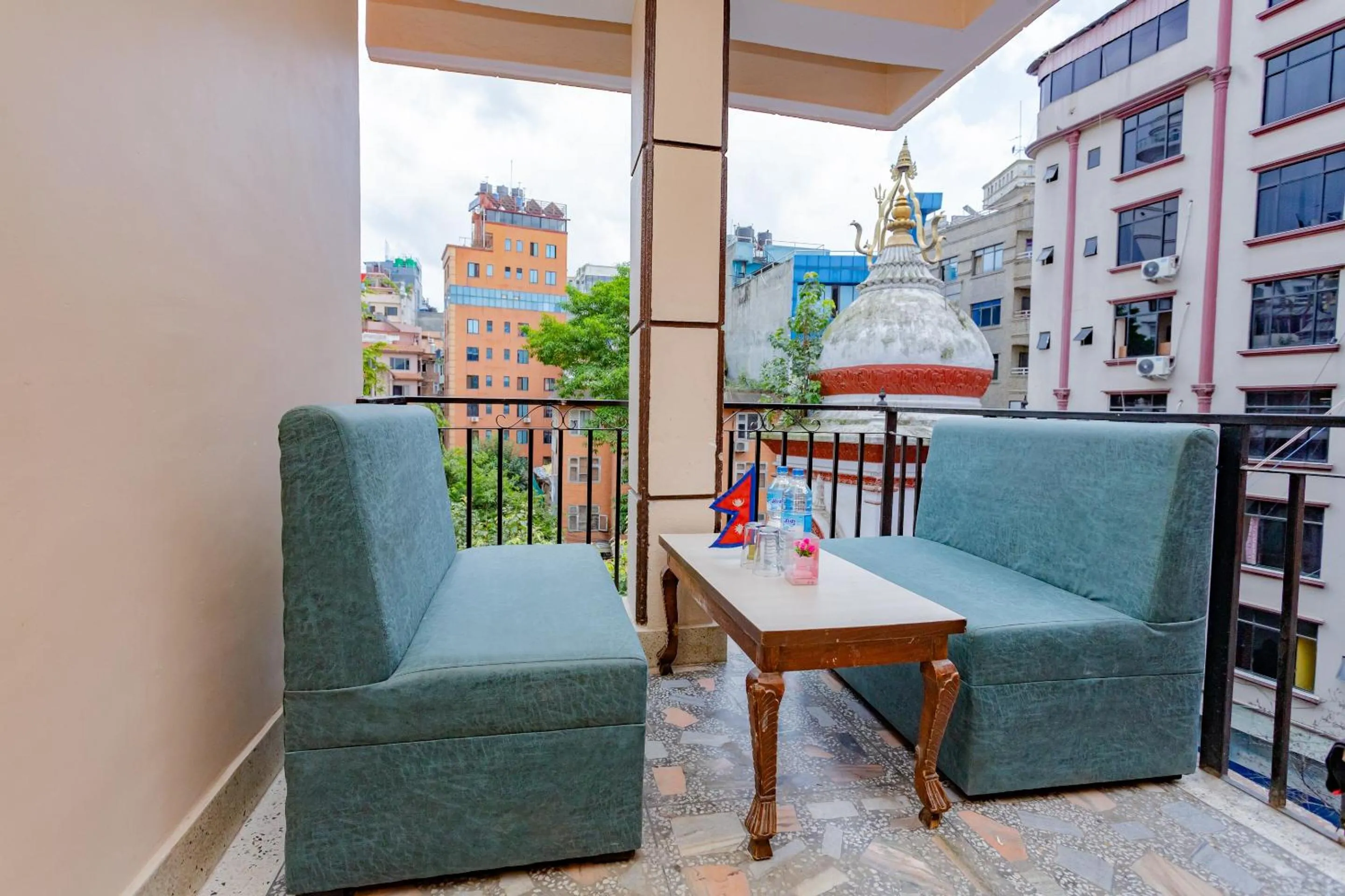 Lobby or reception in OYO 811 Hotel New Pokhara Palace