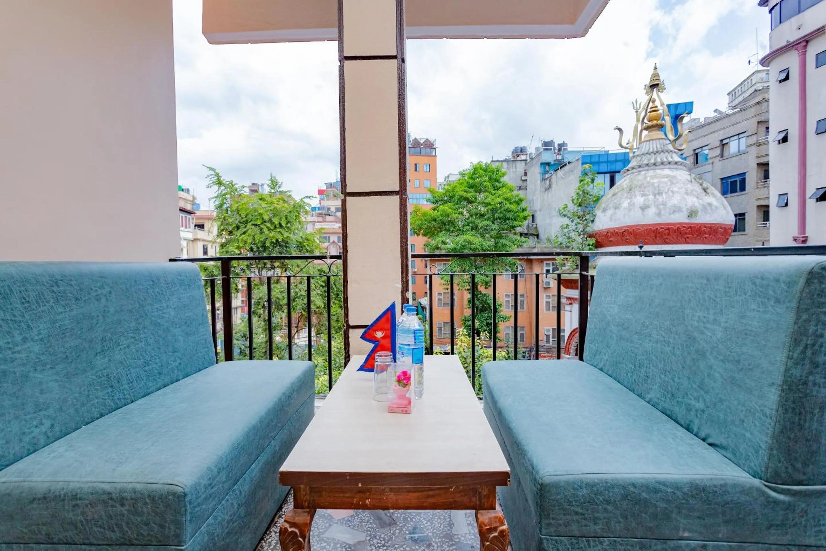Lobby or reception in OYO 811 Hotel New Pokhara Palace