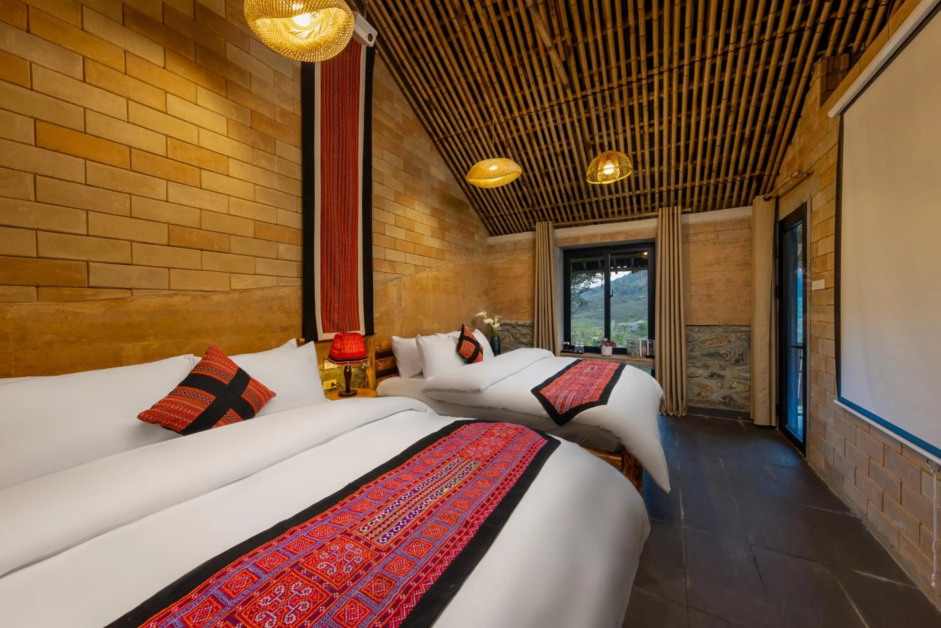 Bed in Sapaxa Spring Garden Ecolodge