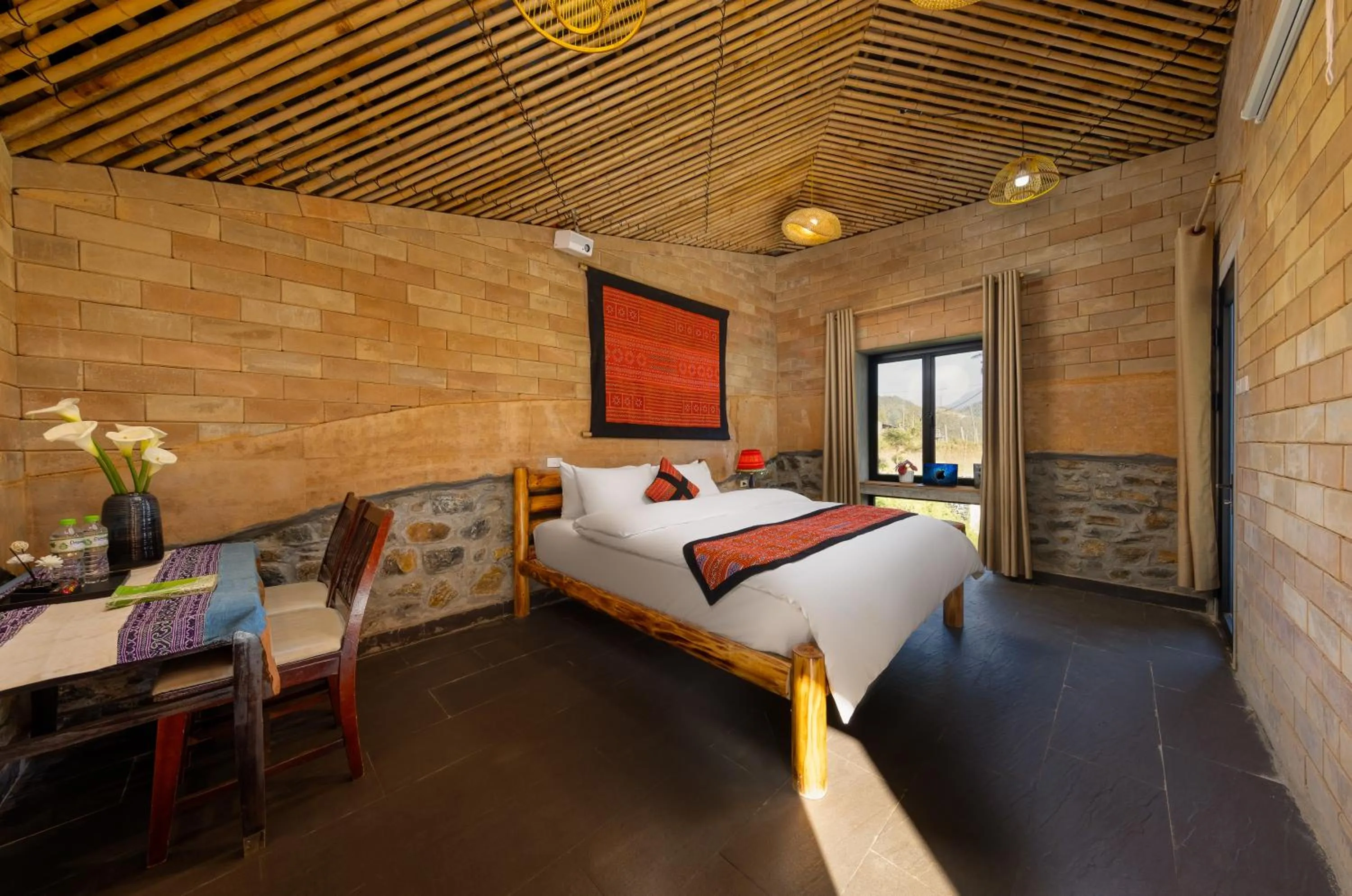 Photo of the whole room, Bed in Sapaxa Spring Garden Ecolodge