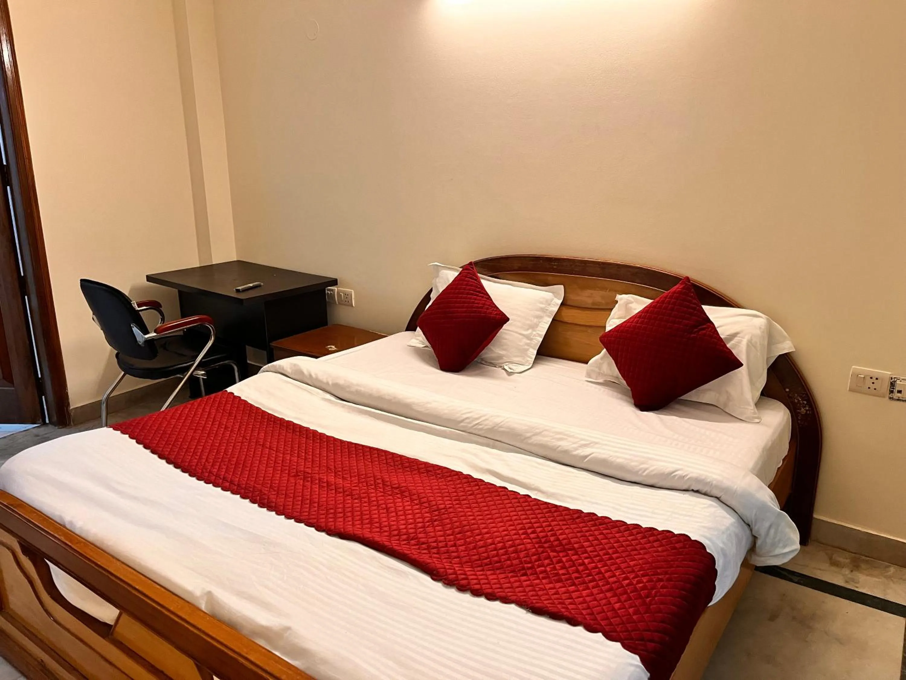 Bed in Hotel Sunshine