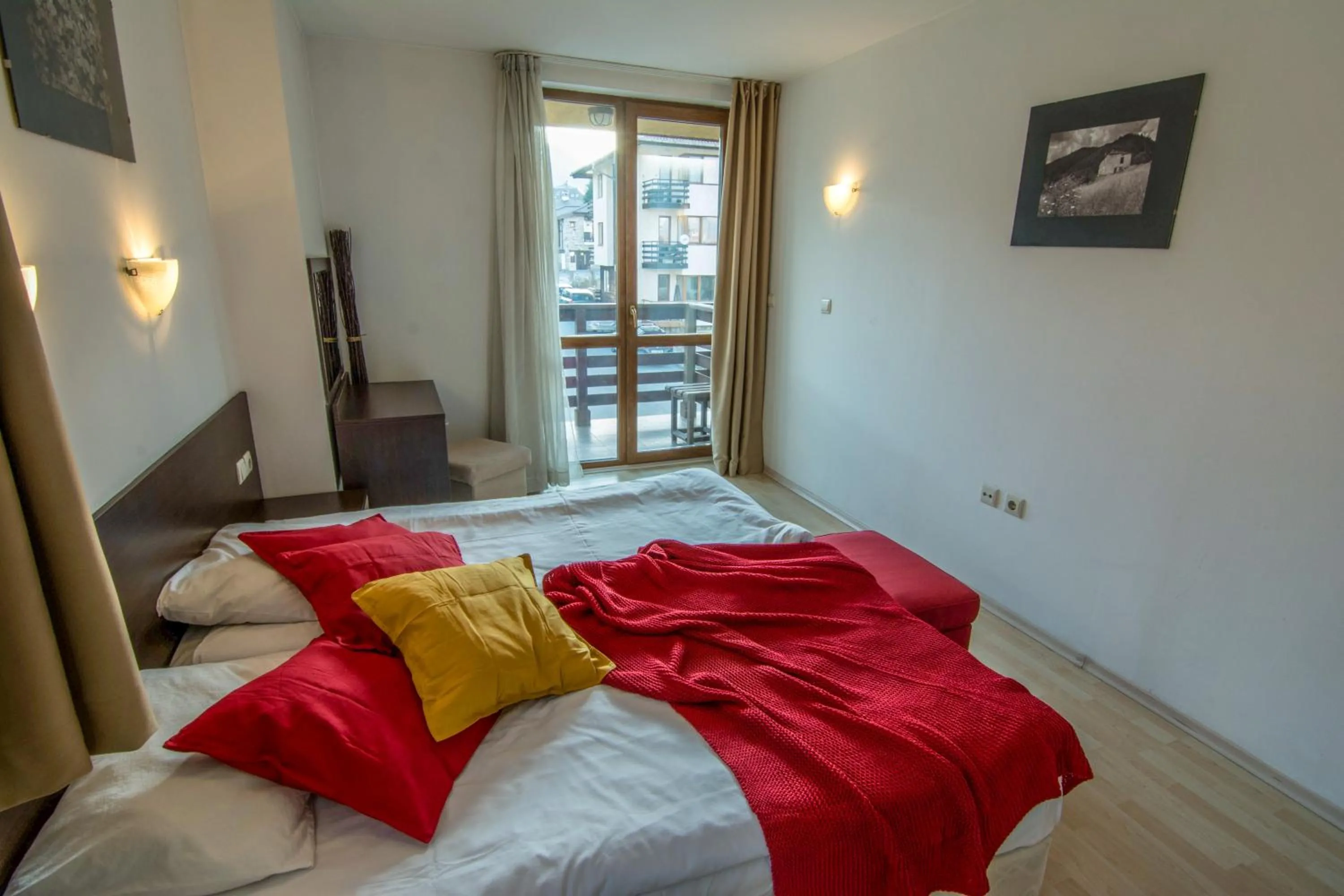 Bedroom, Bed in Banderitsa Apartment 3