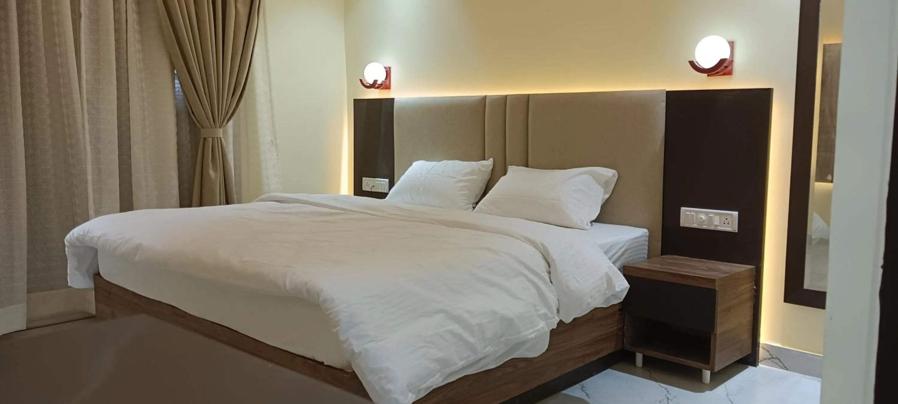 Bedroom, Bed in The Banaras Hotel