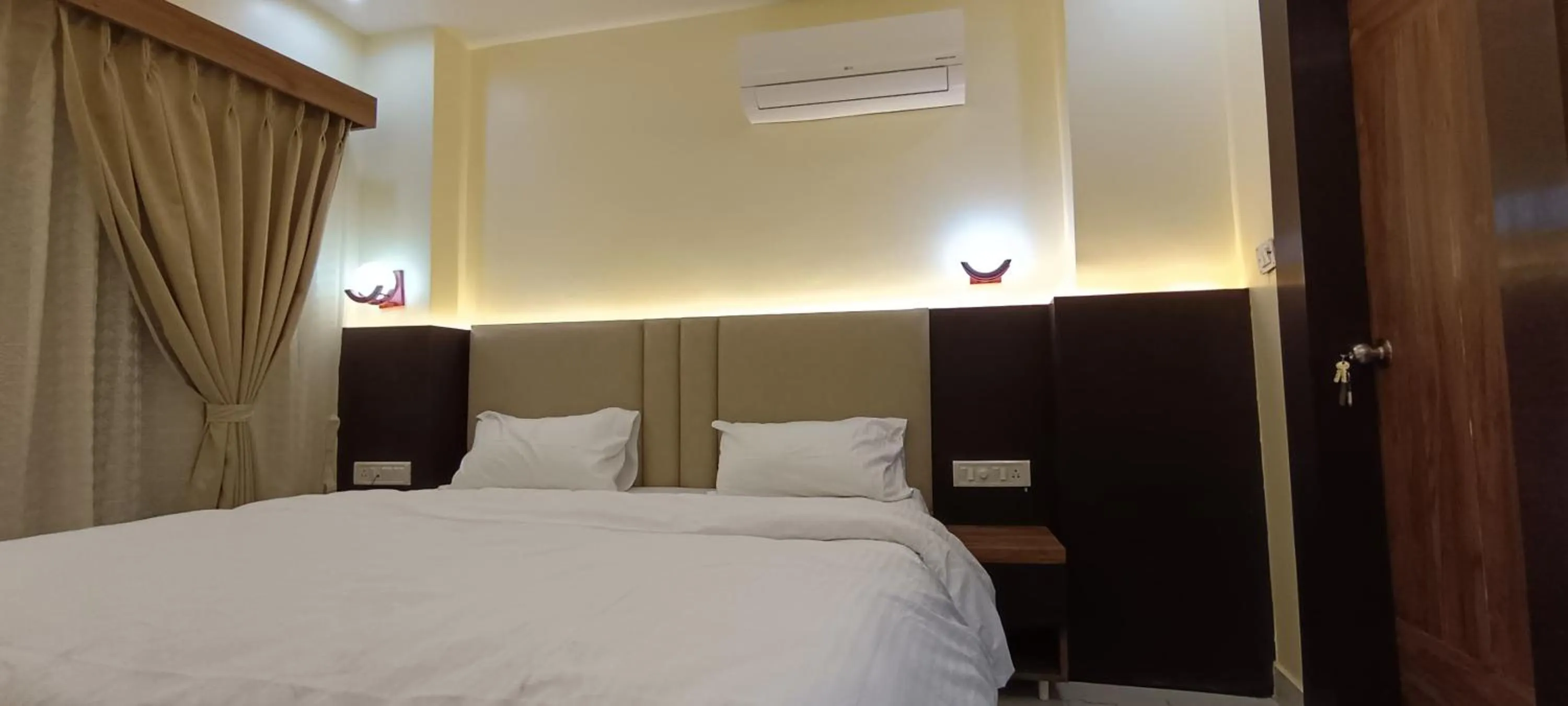 Bedroom, Bed in The Banaras Hotel