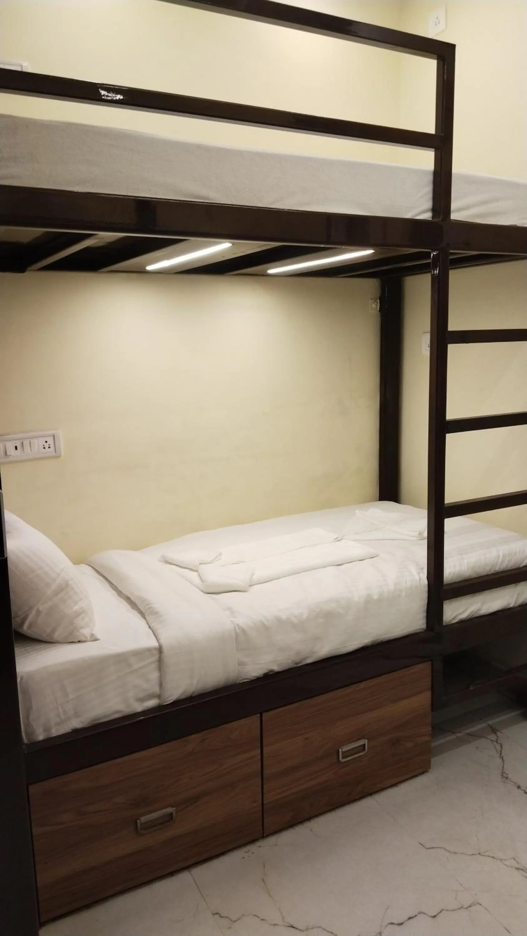 bunk bed, Bed in The Banaras Hotel
