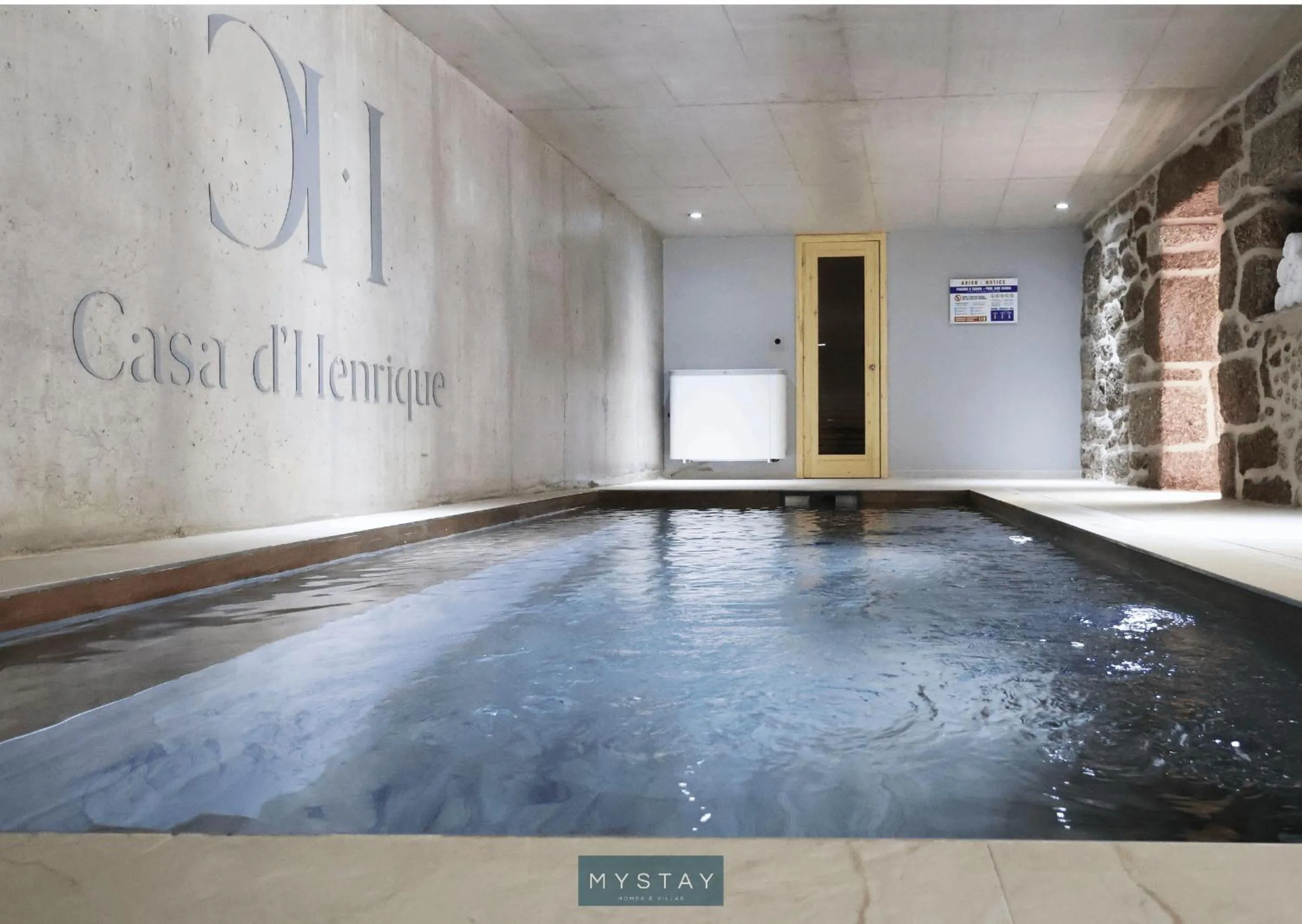 Swimming pool in MyStay - Casa d'Henrique