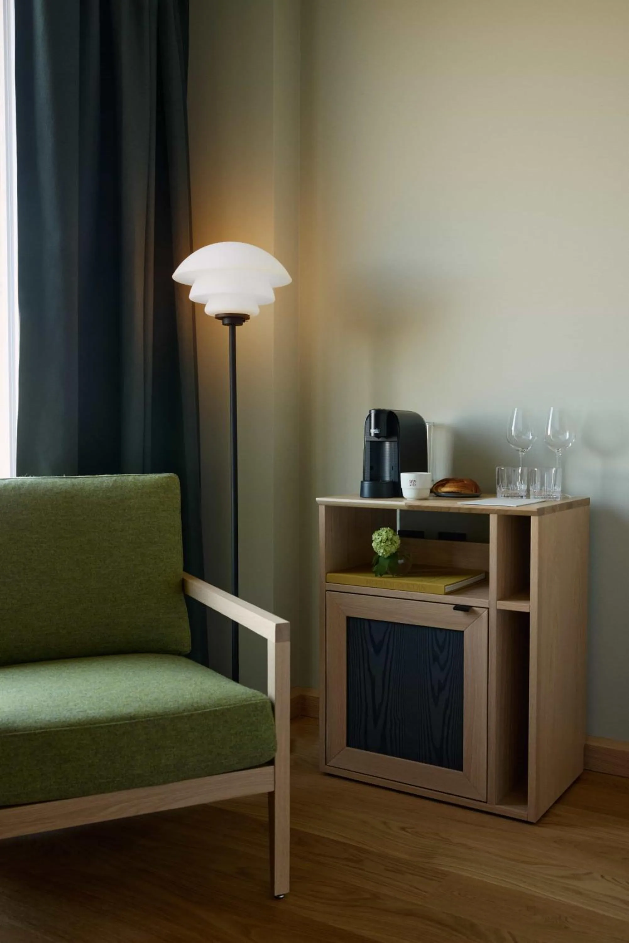 Coffee/tea facilities in Wood Hotel Bodø