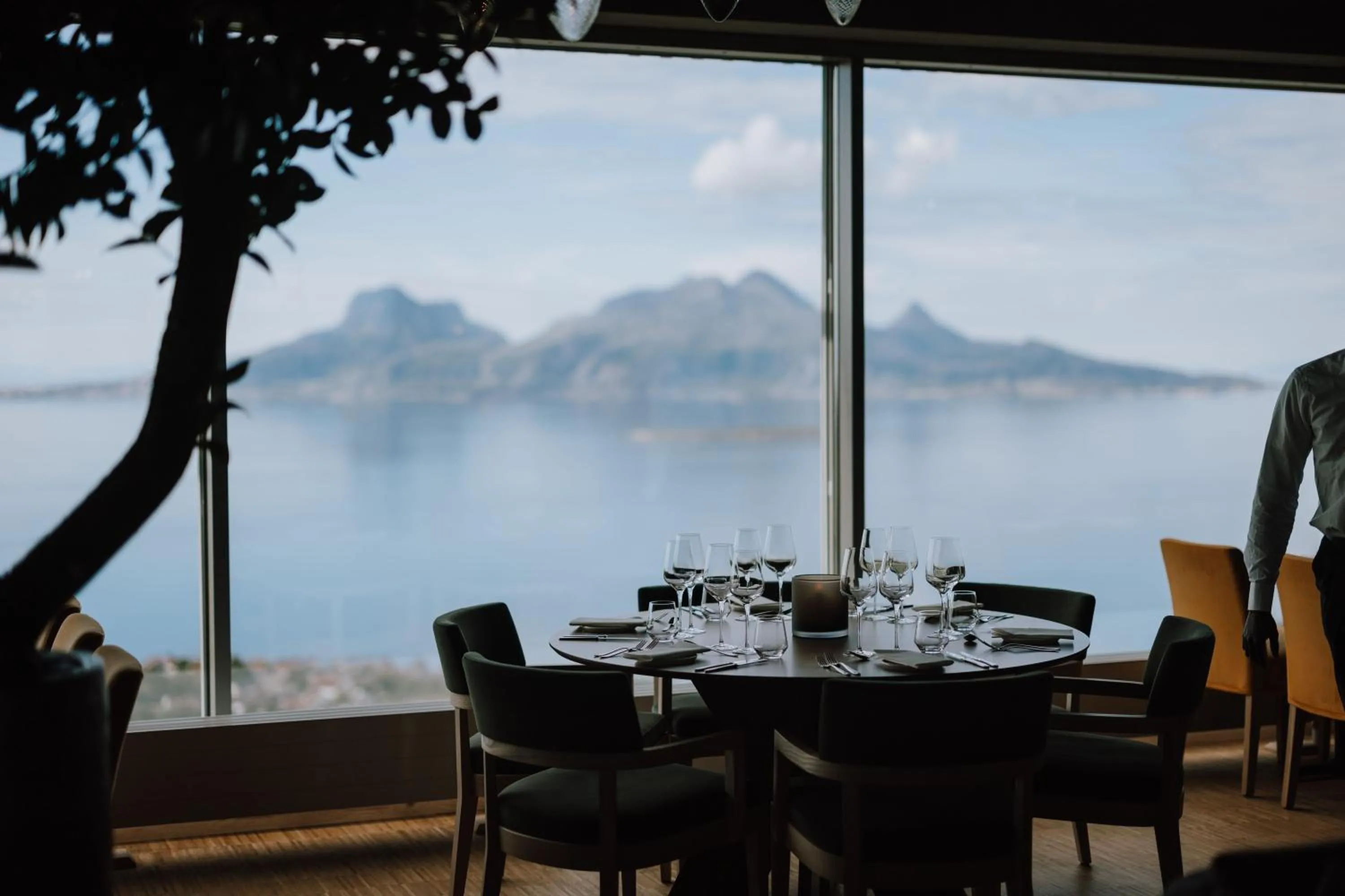 Dining area in Wood Hotel Bodø