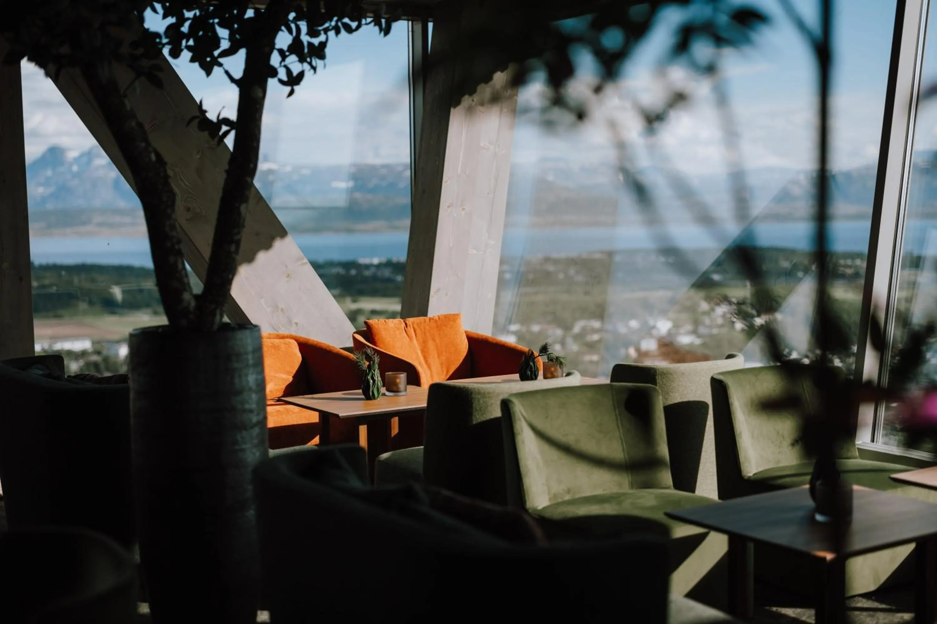 Lounge or bar in Wood Hotel Bodø