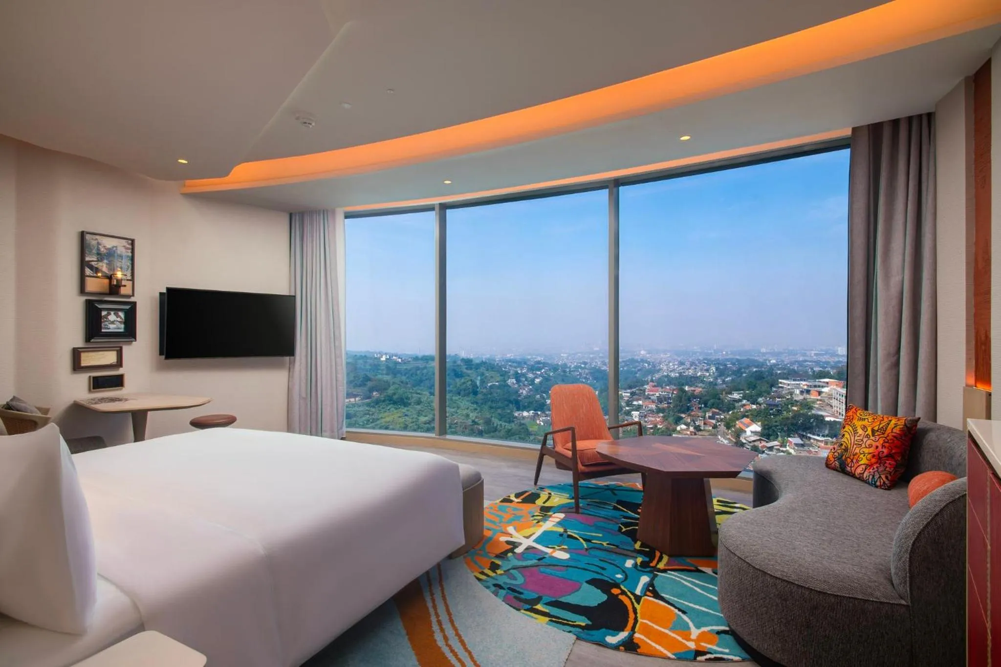 Photo of the whole room, Bed in Hotel Indigo Bandung Dago Pakar by IHG