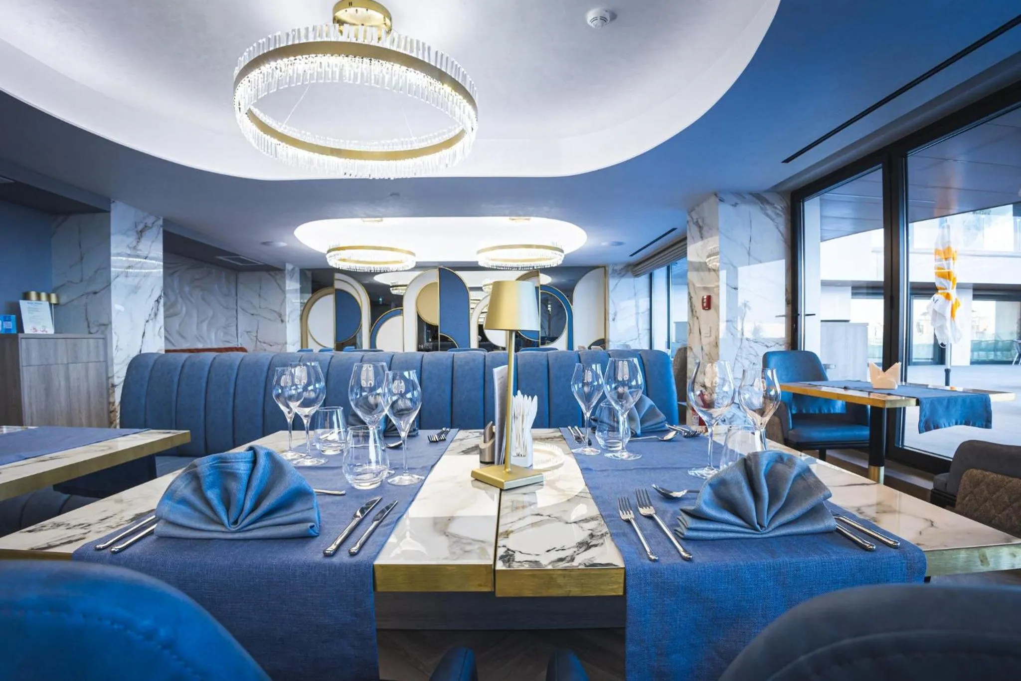 Restaurant/places to eat in Crowne Plaza Constanta - Mamaia Beach by IHG