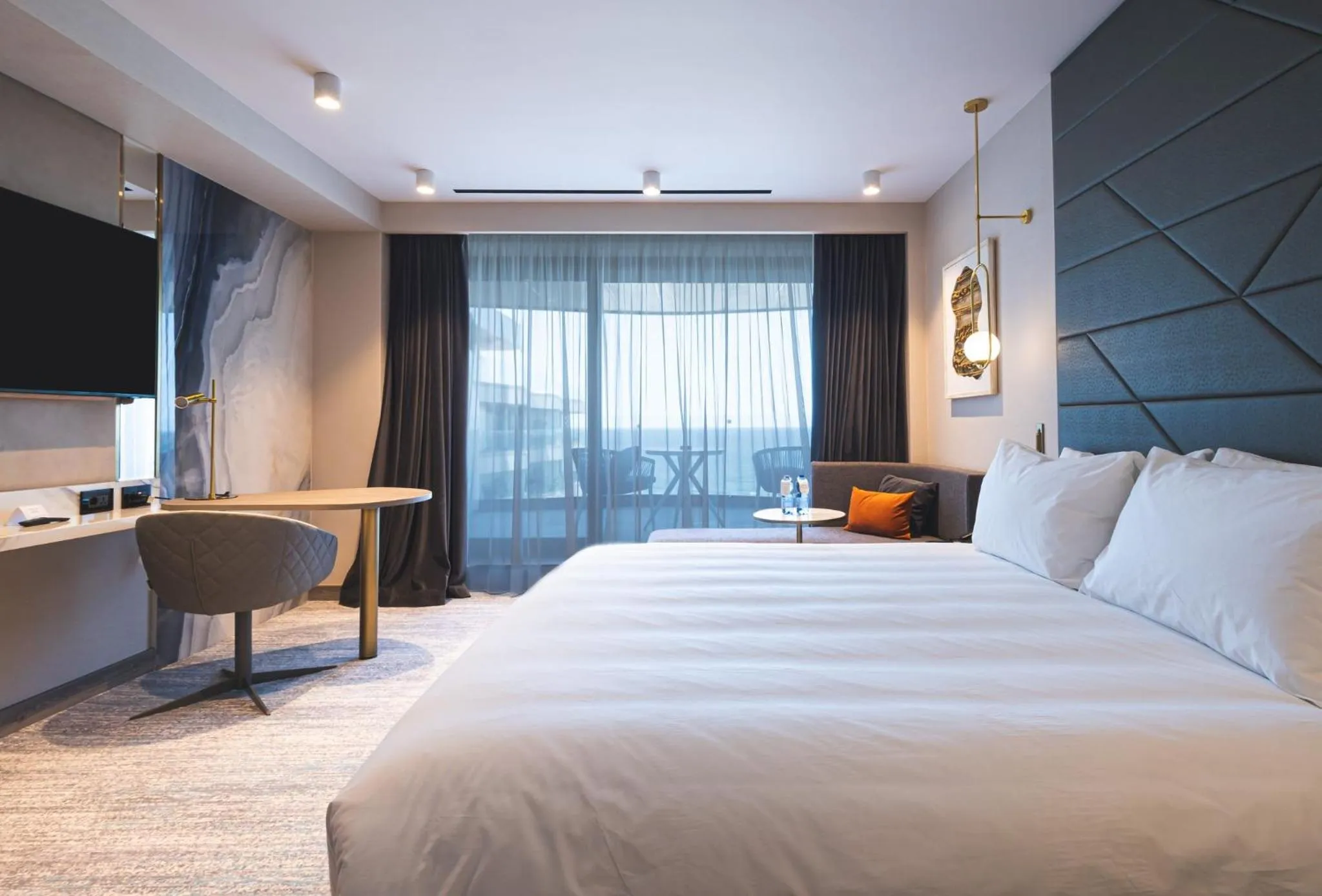 Photo of the whole room, Bed in Crowne Plaza Constanta - Mamaia Beach by IHG