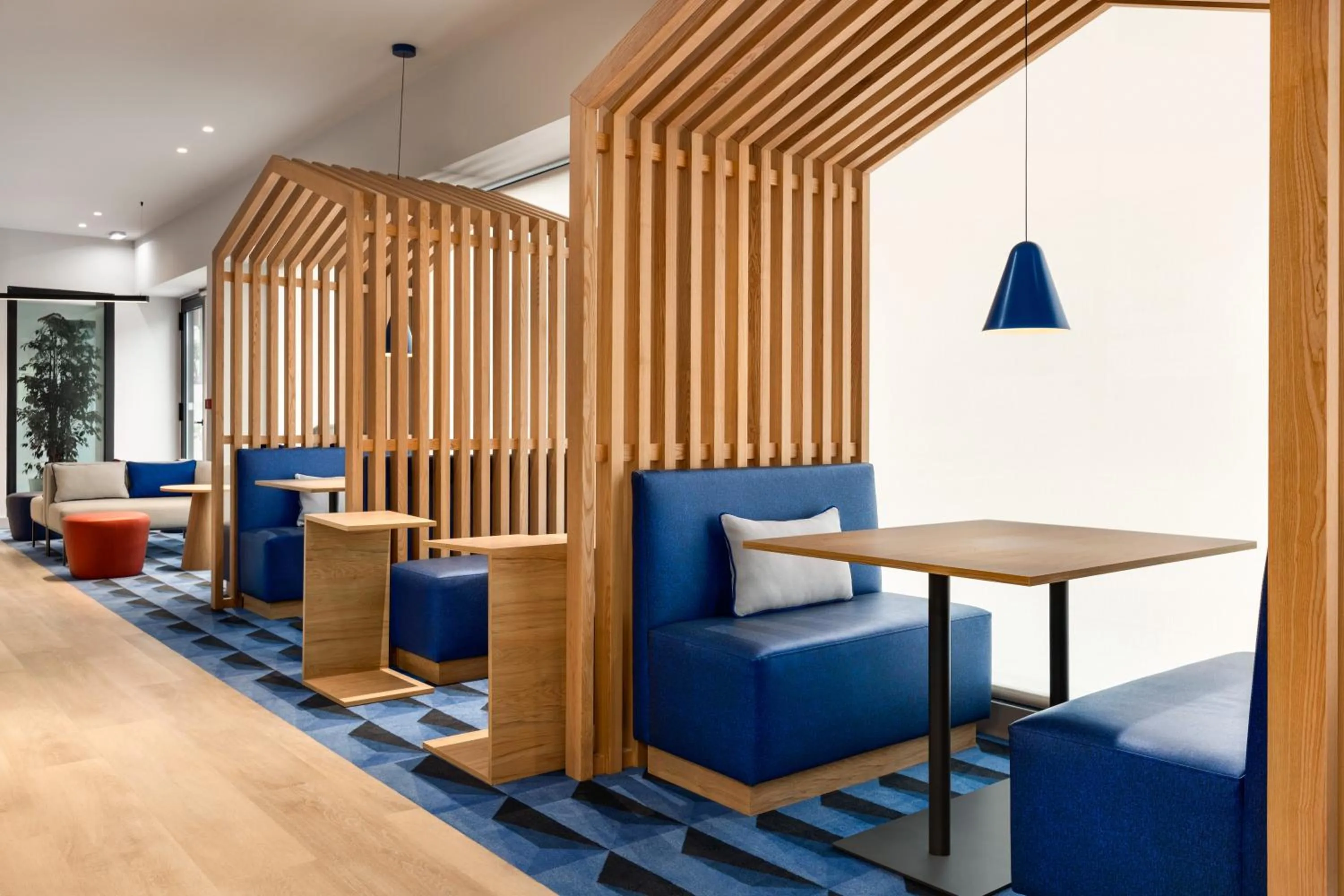 Business facilities in Holiday Inn Express Porto - Boavista by IHG