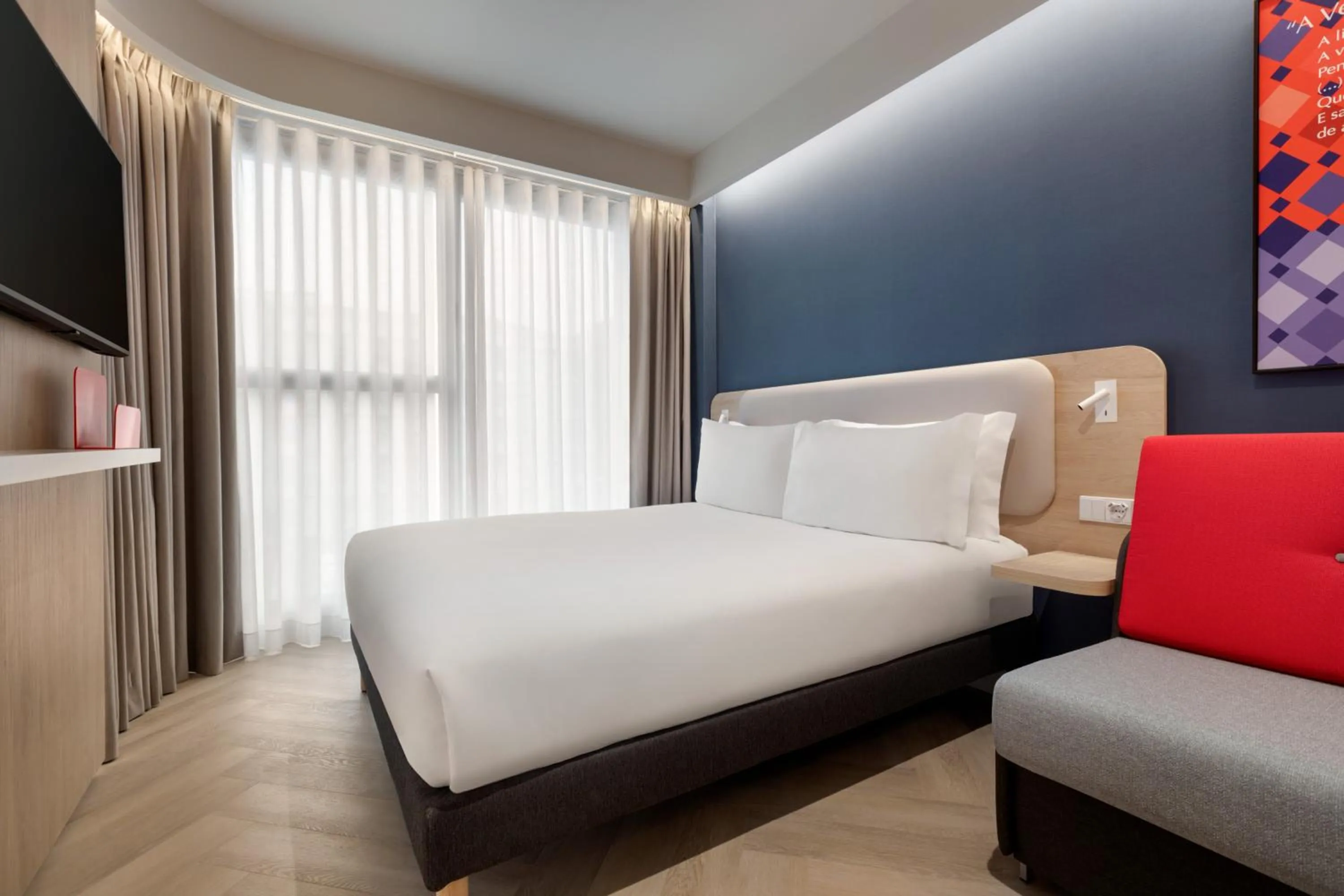 Bed in Holiday Inn Express Porto - Boavista by IHG