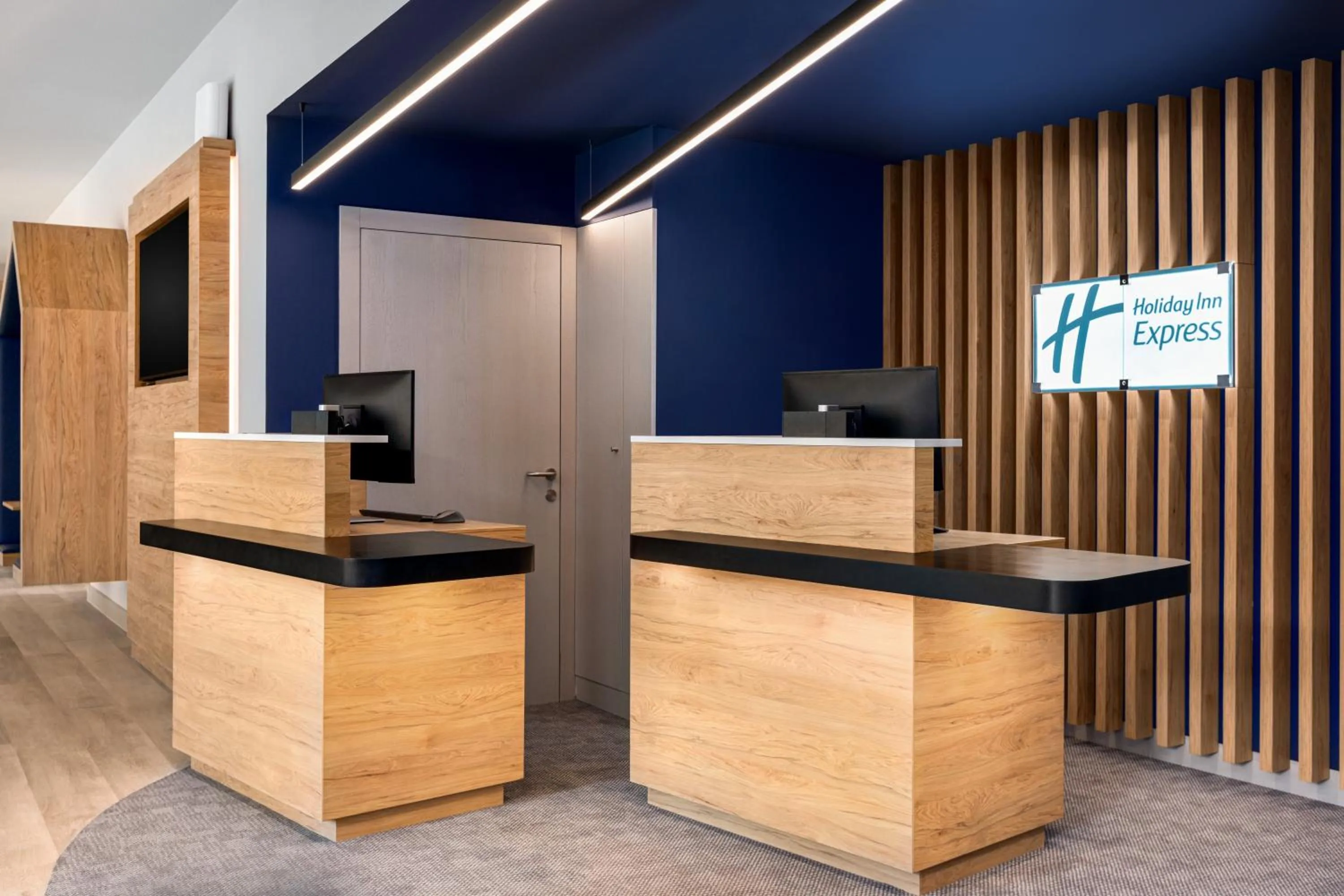 Lobby or reception in Holiday Inn Express Porto - Boavista by IHG
