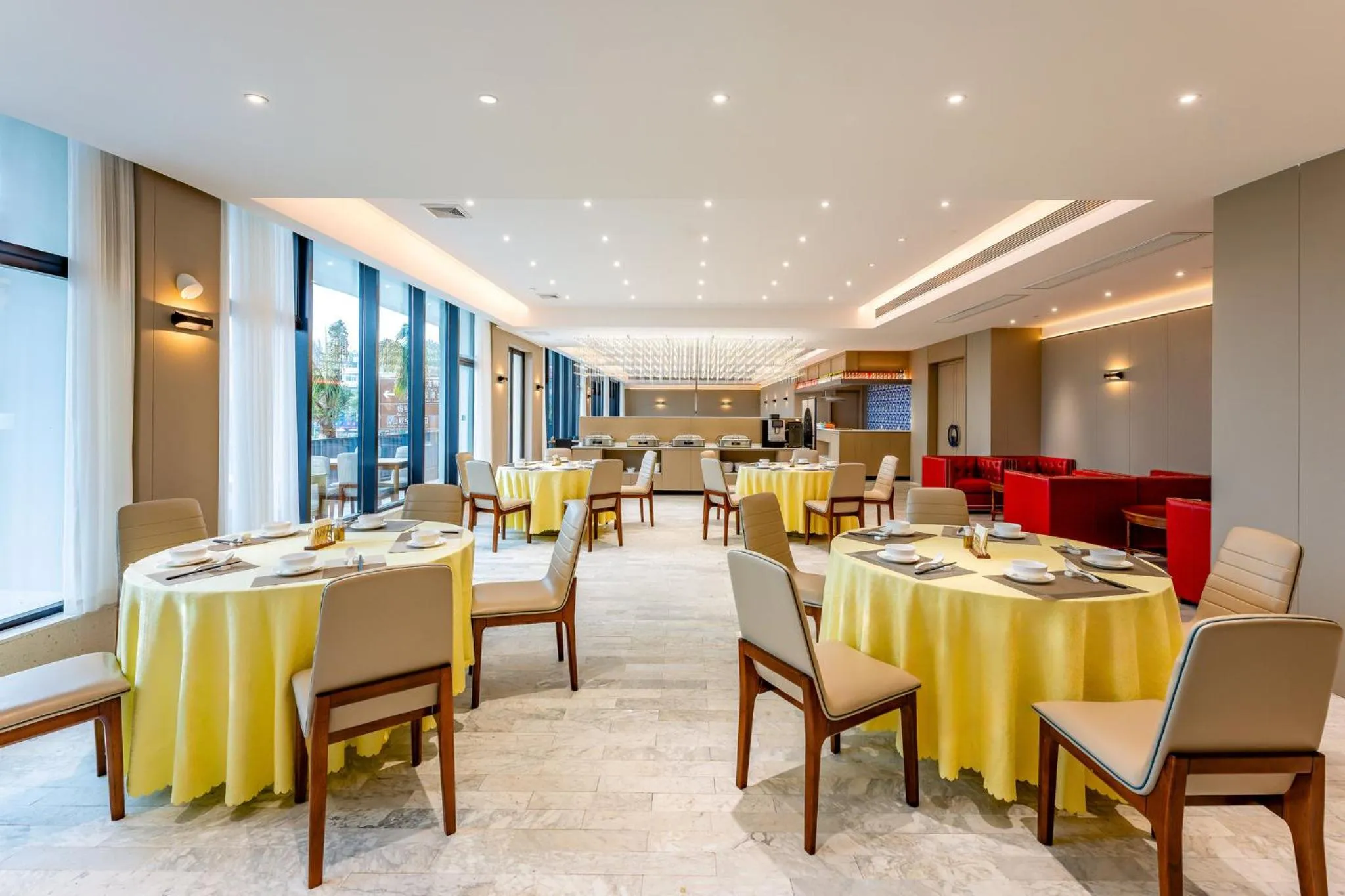 Restaurant/Places to Eat in Holiday Inn Express Zhuhai Guishan Island, an IHG Hotel