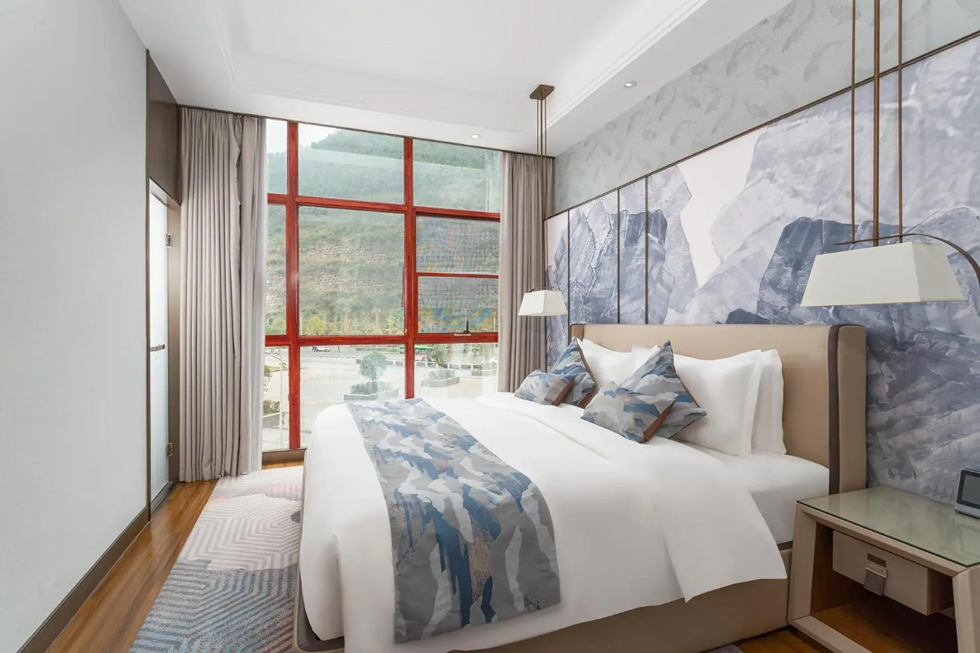 One-Bedroom King Suite with Minifridge in Holiday Inn Express Pingchang by IHG One-Bedroom King Suite with Minifridge in Holiday Inn Express Pingchang by IHG