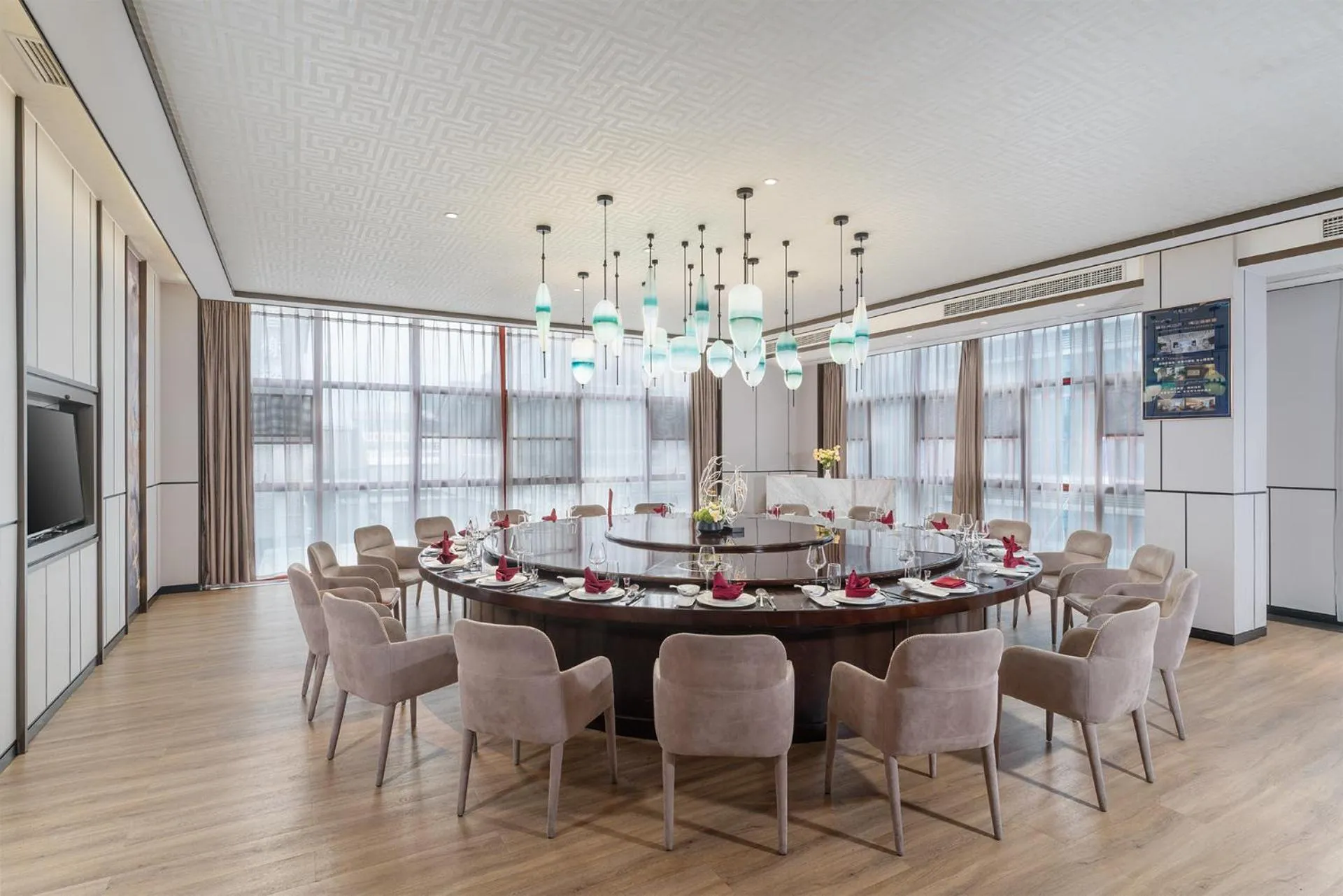 Restaurant/places to eat in Holiday Inn Express Pingchang by IHG