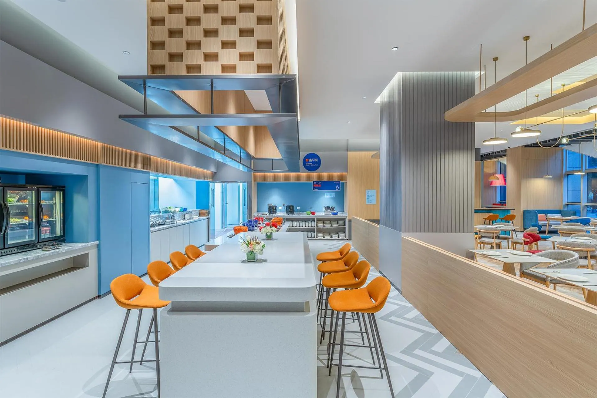 Restaurant/places to eat in Holiday Inn Express Xiamen Jimei New Town by IHG