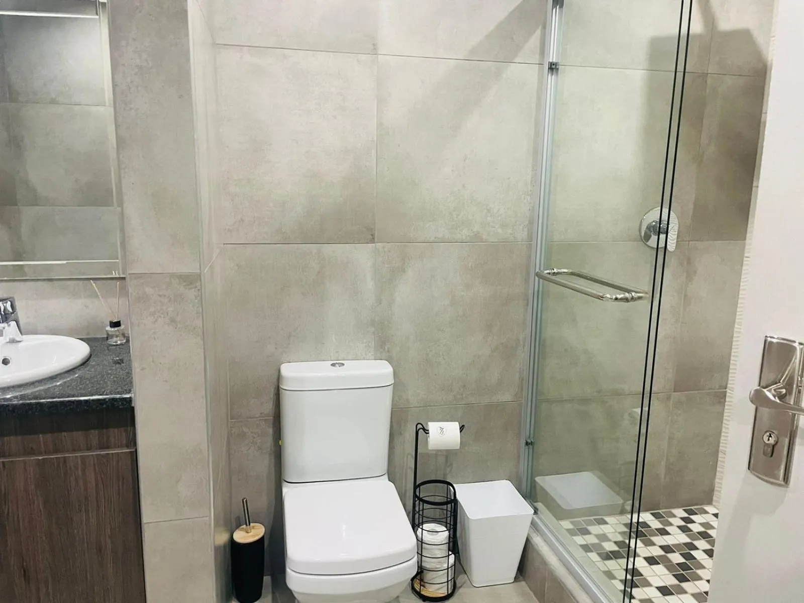 Toilet in Manor Hills Guest Lodge