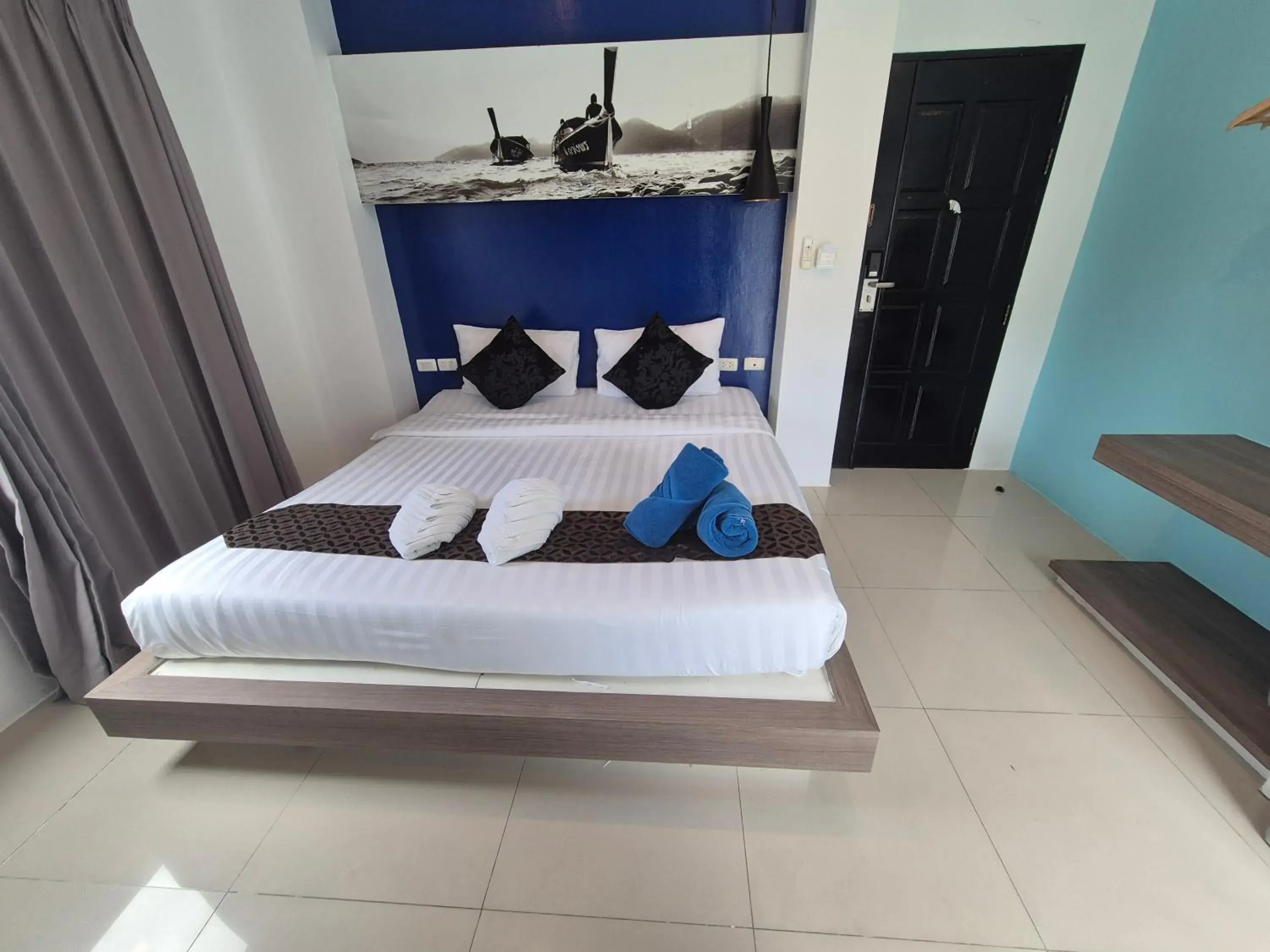 Double Room in Hotel The Journey Patong New Double Room in Hotel The Journey Patong New