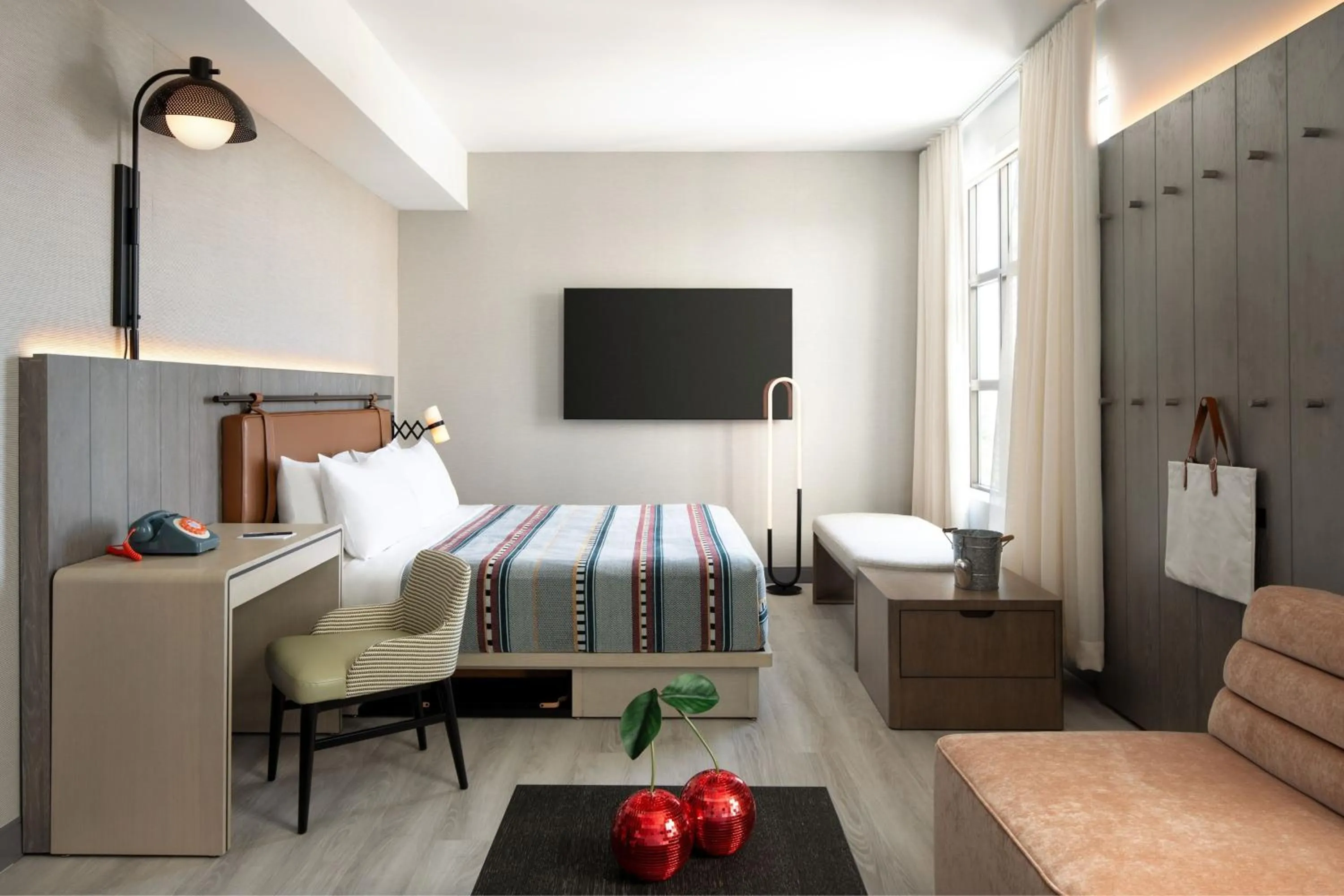 Bedroom, Bed in Moxy St. Petersburg Downtown